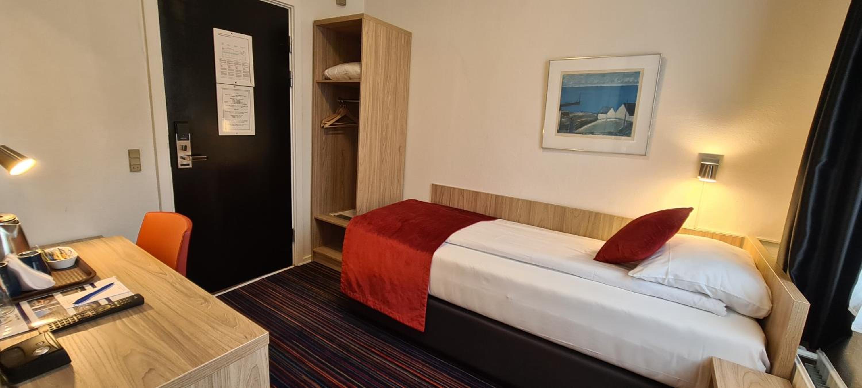 Aalborg Vacations - Prinsen Hotel - Property Image 9