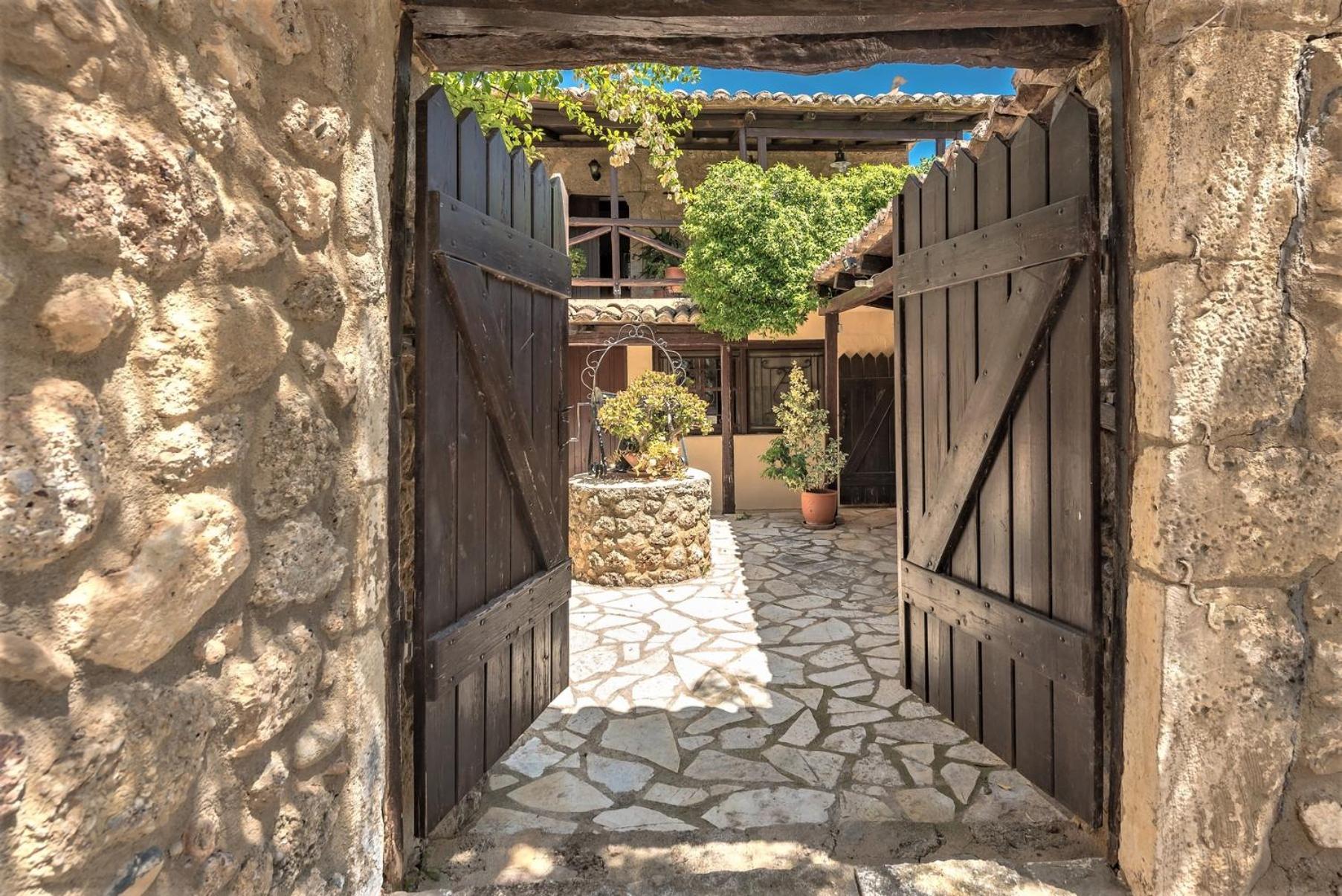 Ampelos Estate