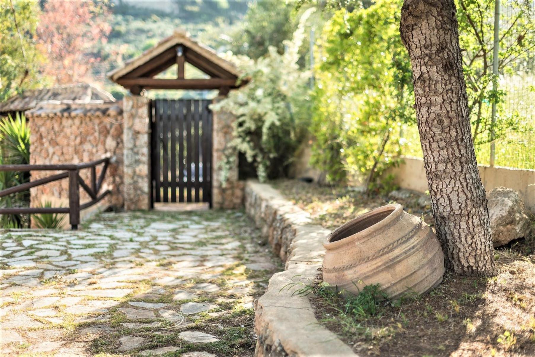 Ampelos Estate
