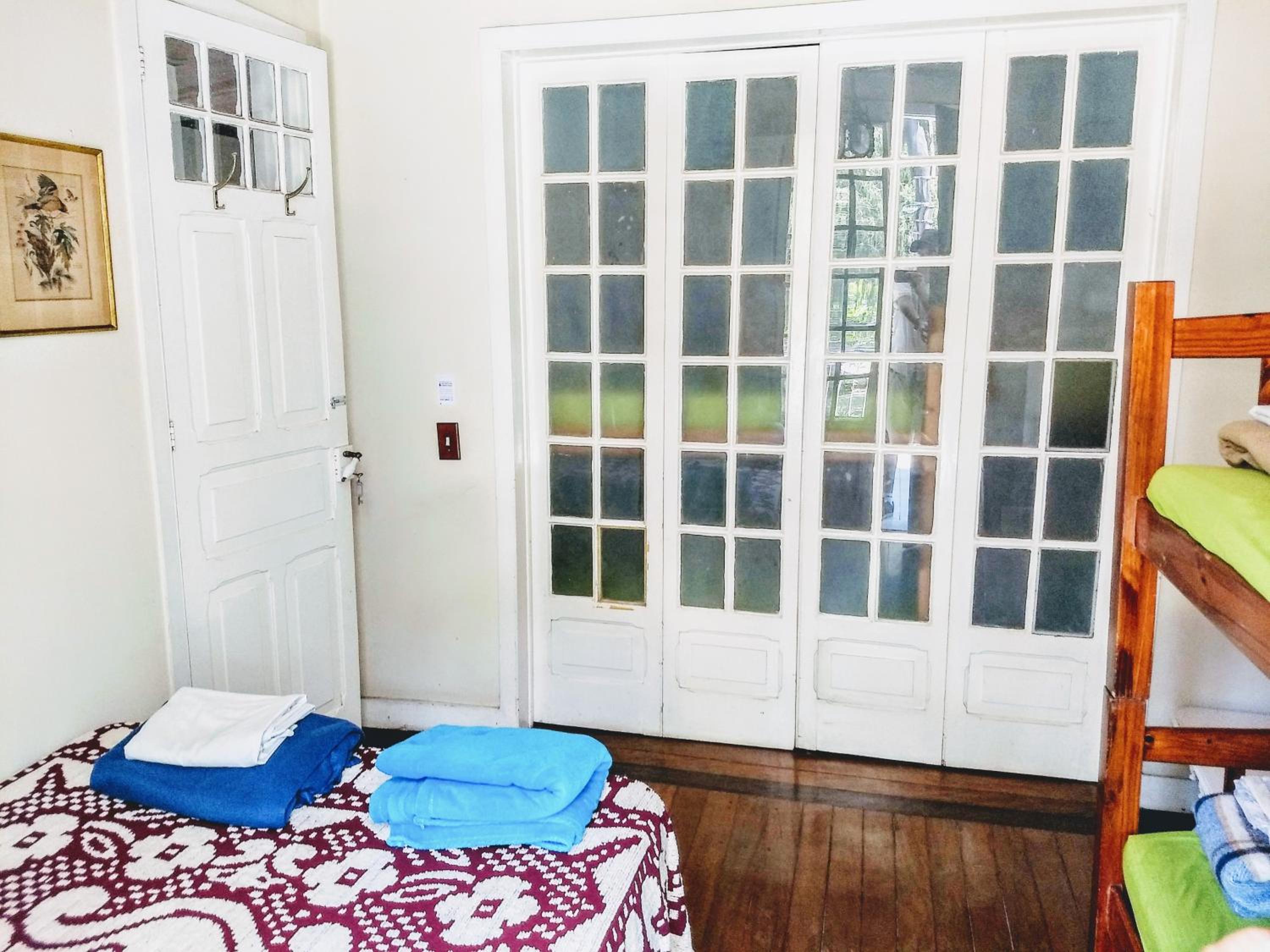 Hostel Casarão Vintage - temos Suítes