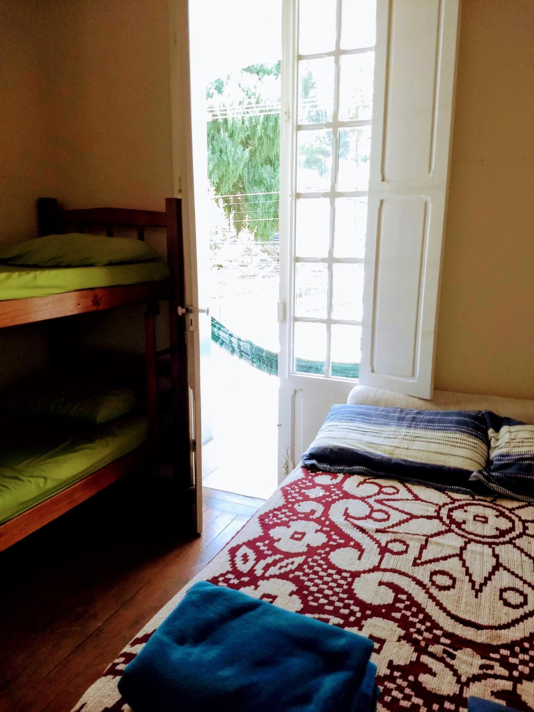 Hostel Casarão Vintage - temos Suítes