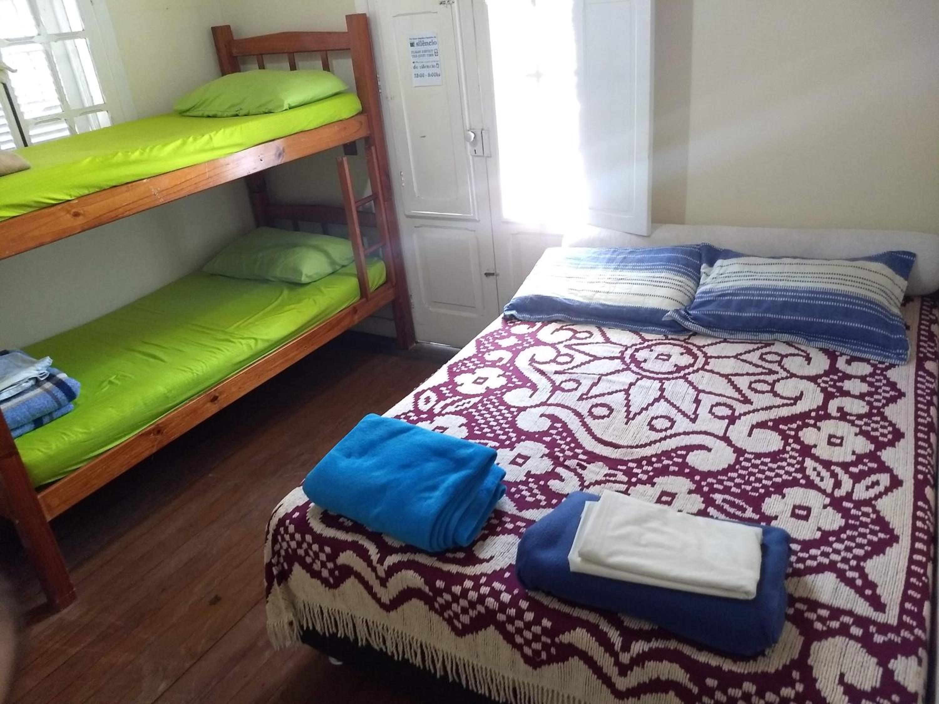 Hostel Casarão Vintage - temos Suítes