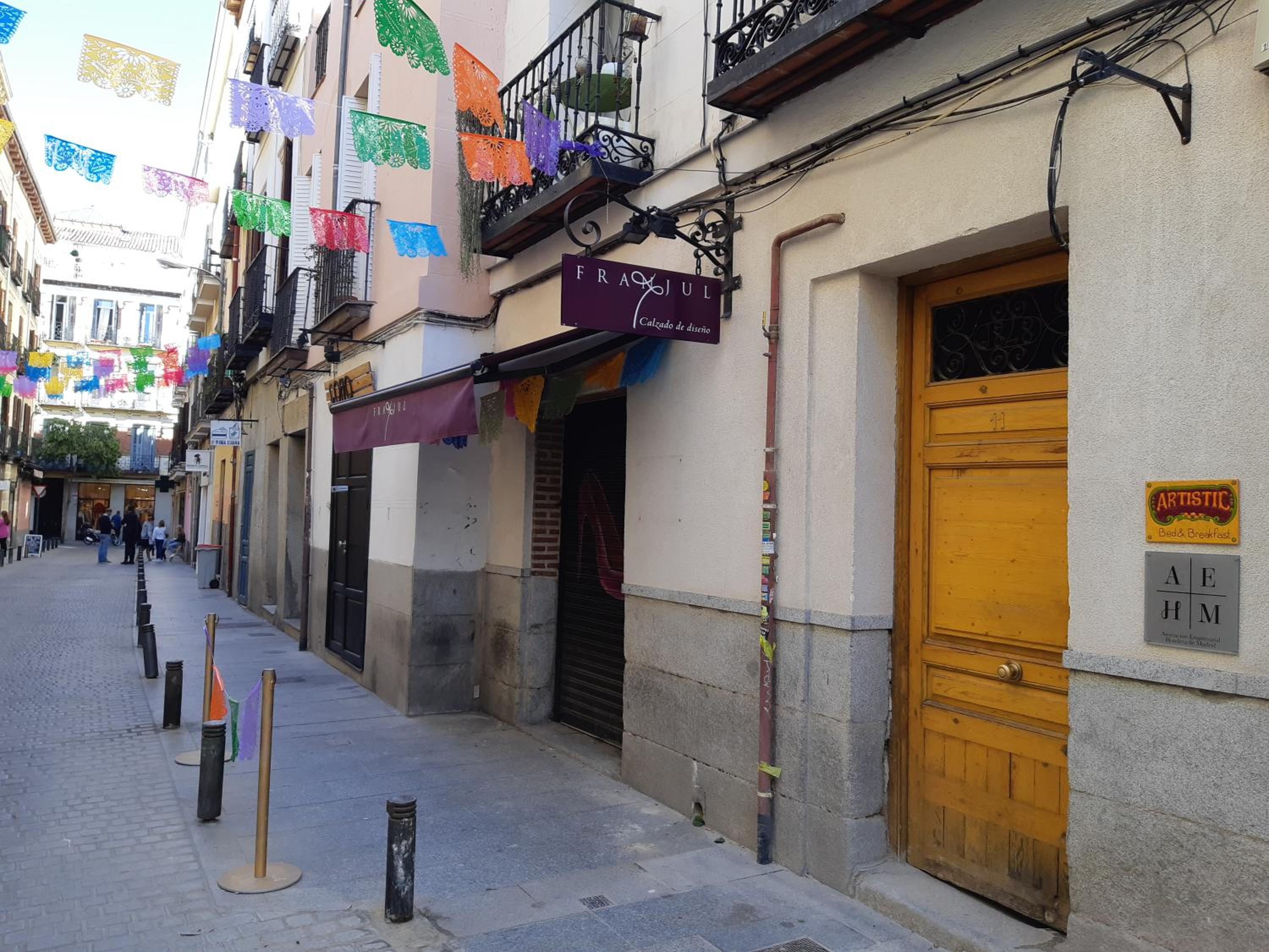Hostal Artistic B&B