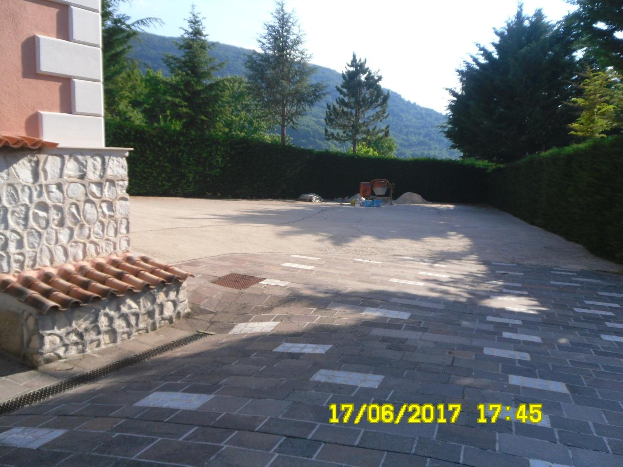 Photo 35