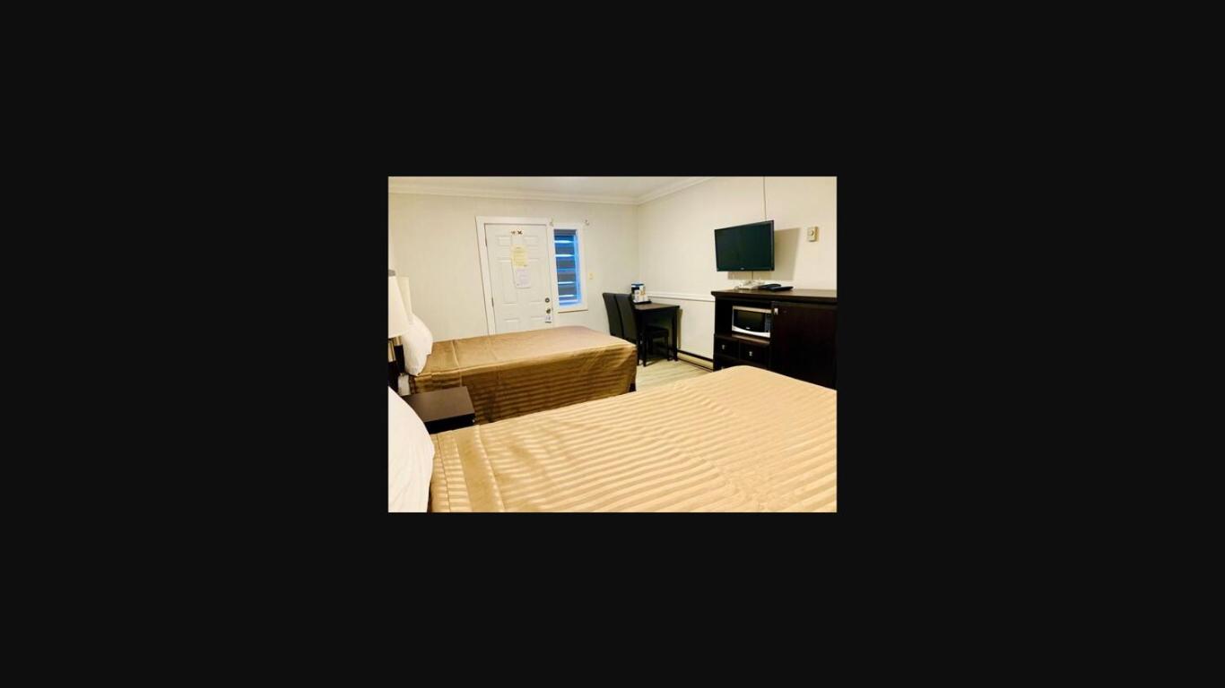 Traveler's Motel Penticton-1