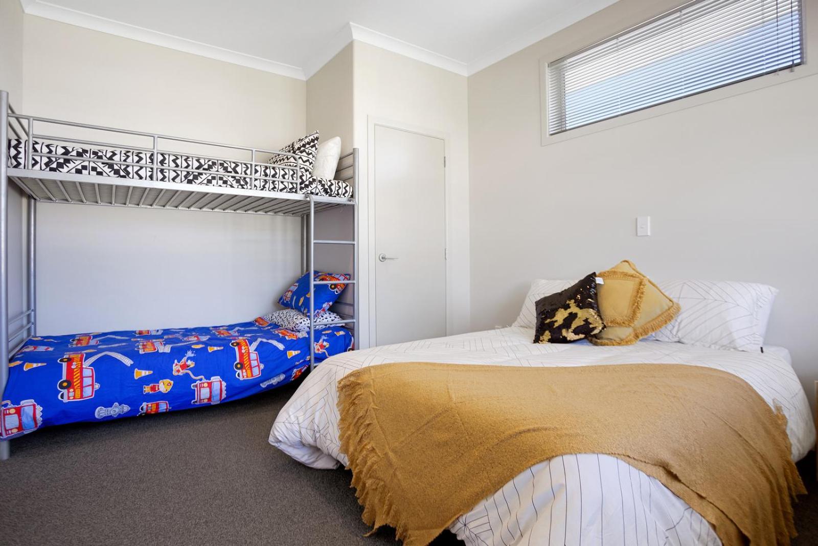 Sky Blue Retreat - Waihi Beach Holiday Home view 3