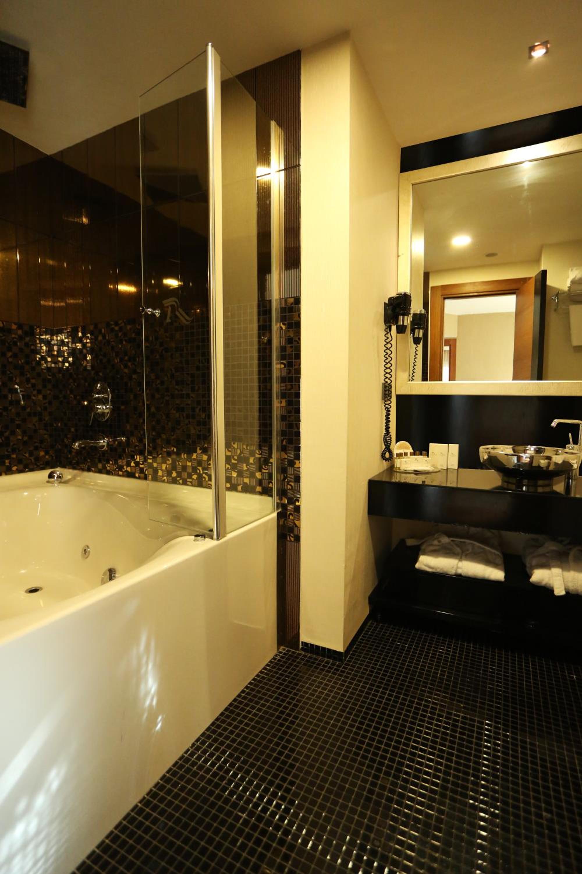 Riva Reşatbey Lüks Otel - Image 57
