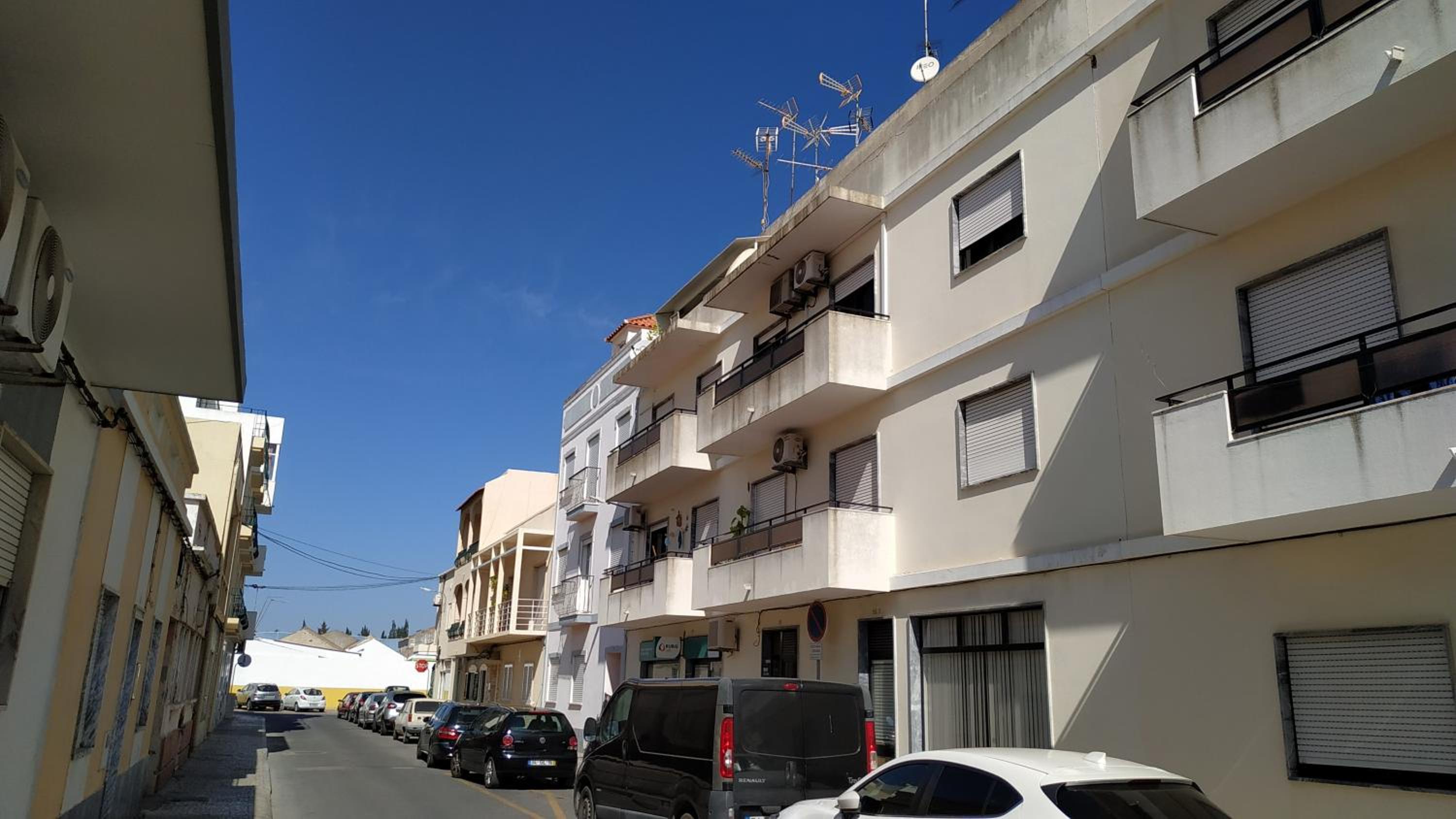 Hotel T2 ideal para descansar e com Espanha ao lado - Image 1