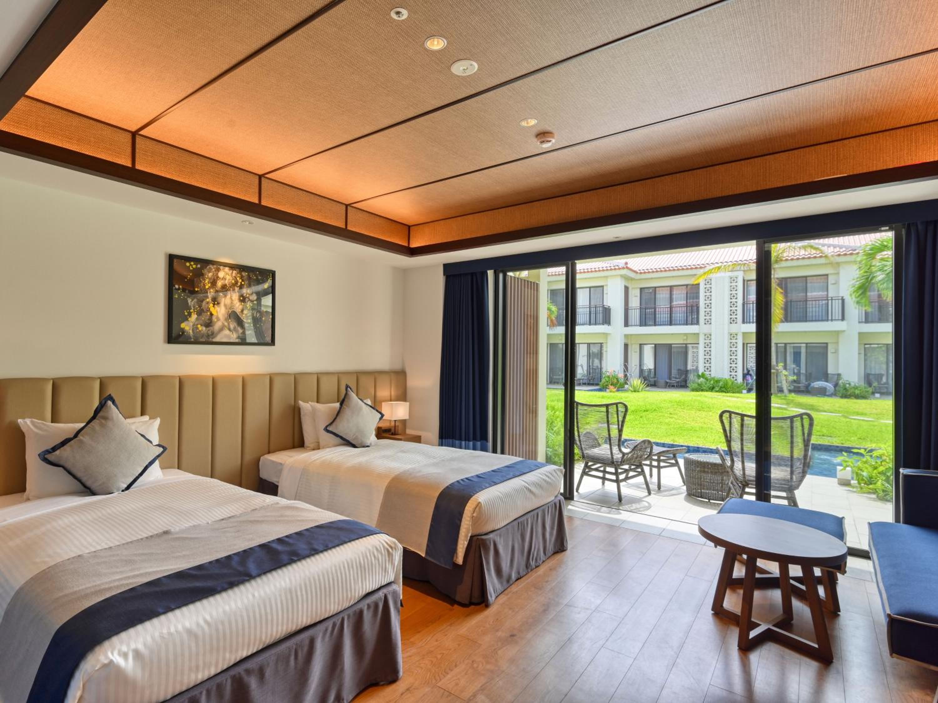 FUSAKI BEACH RESORT HOTEL & VILLAS