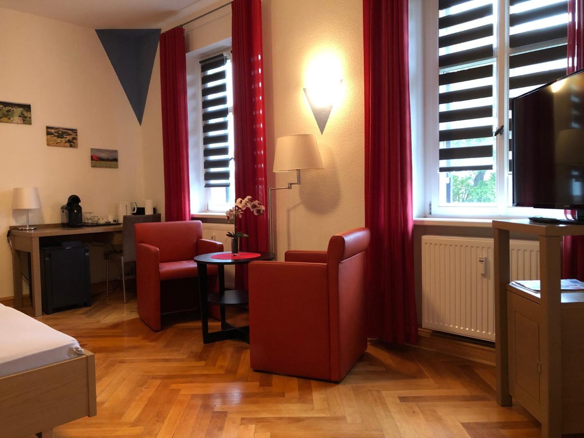 Photo 16