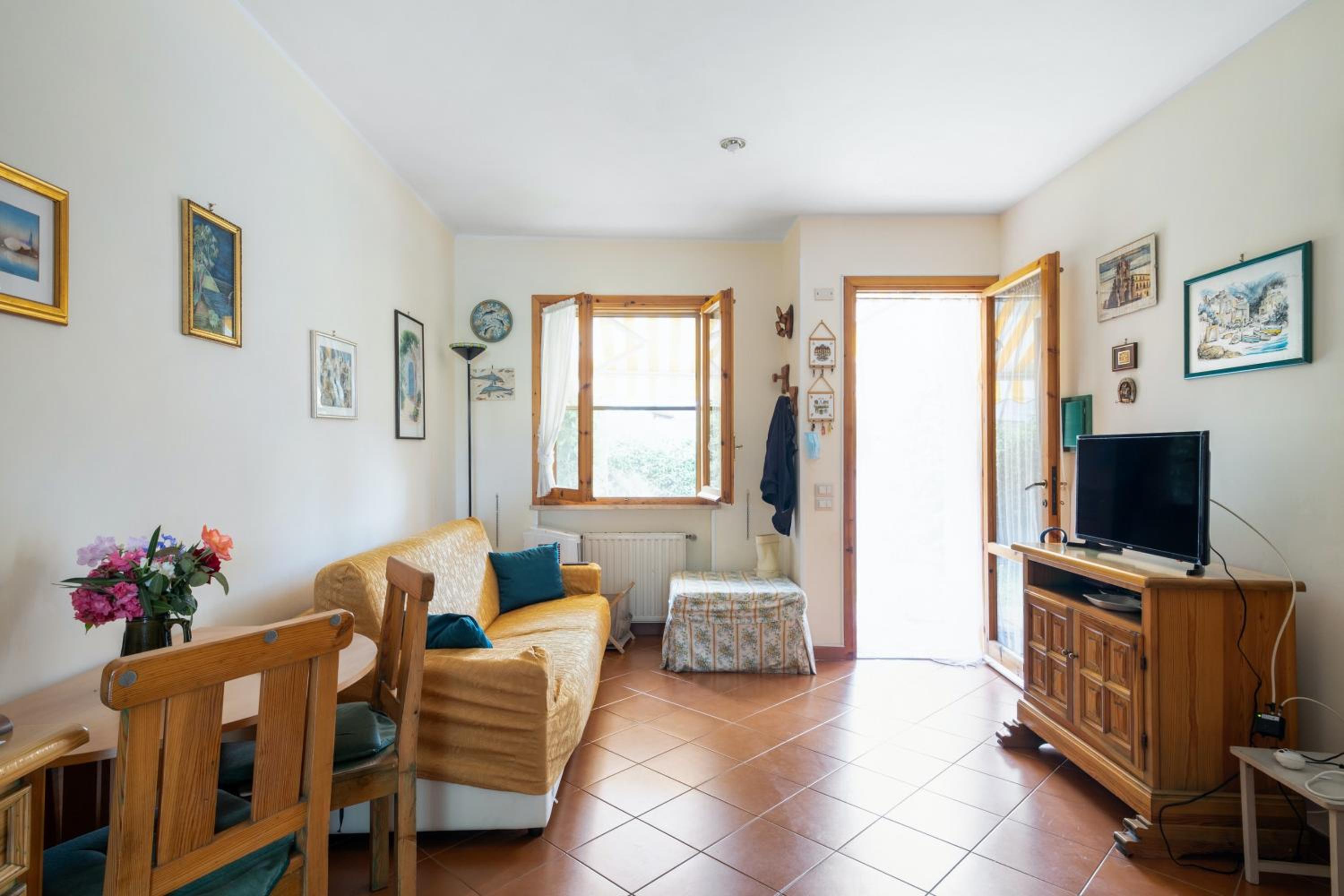 Charming house near the lake in Sabaudia with balcony view 3