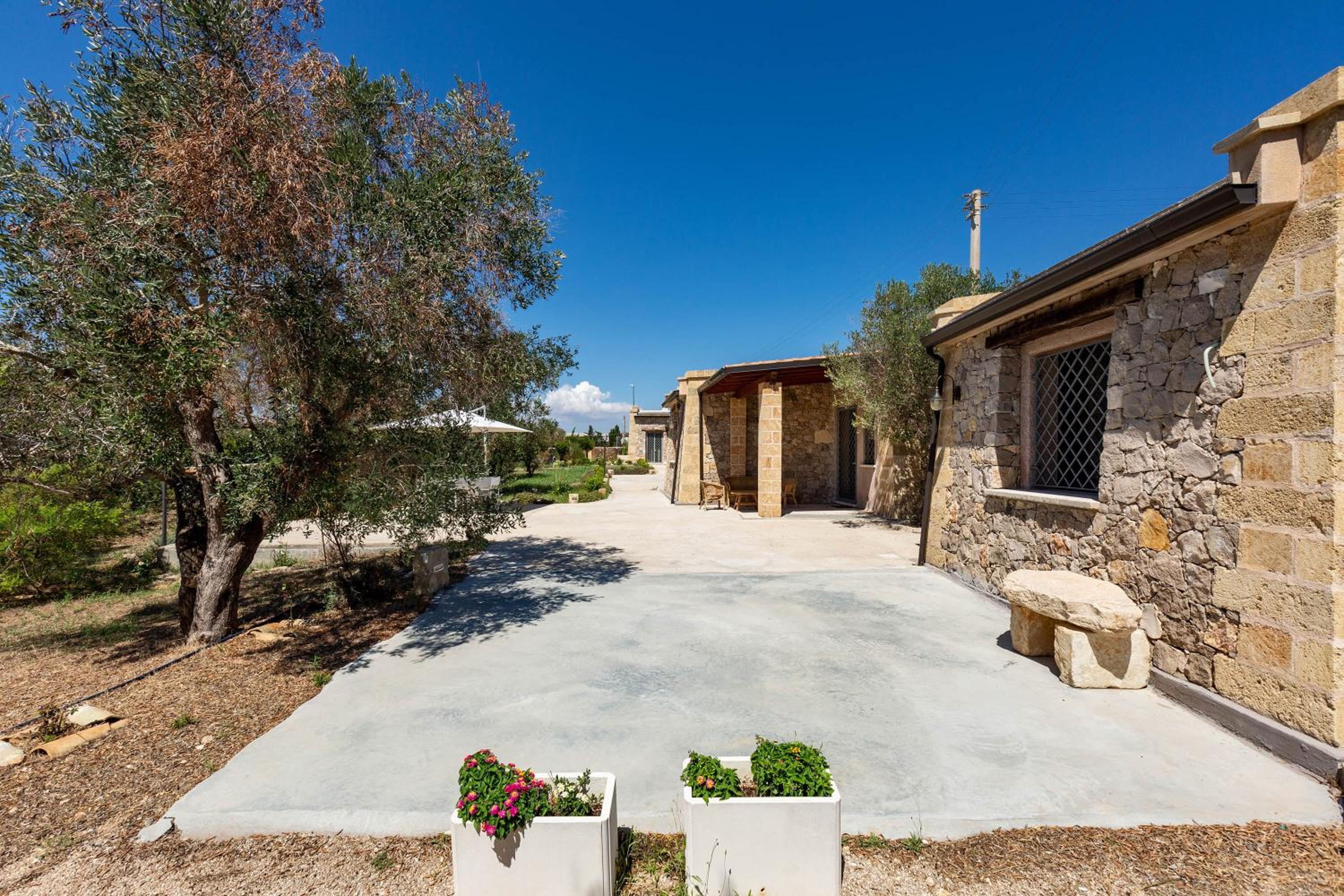 Villa Crocilupo by Perle di Puglia view 3