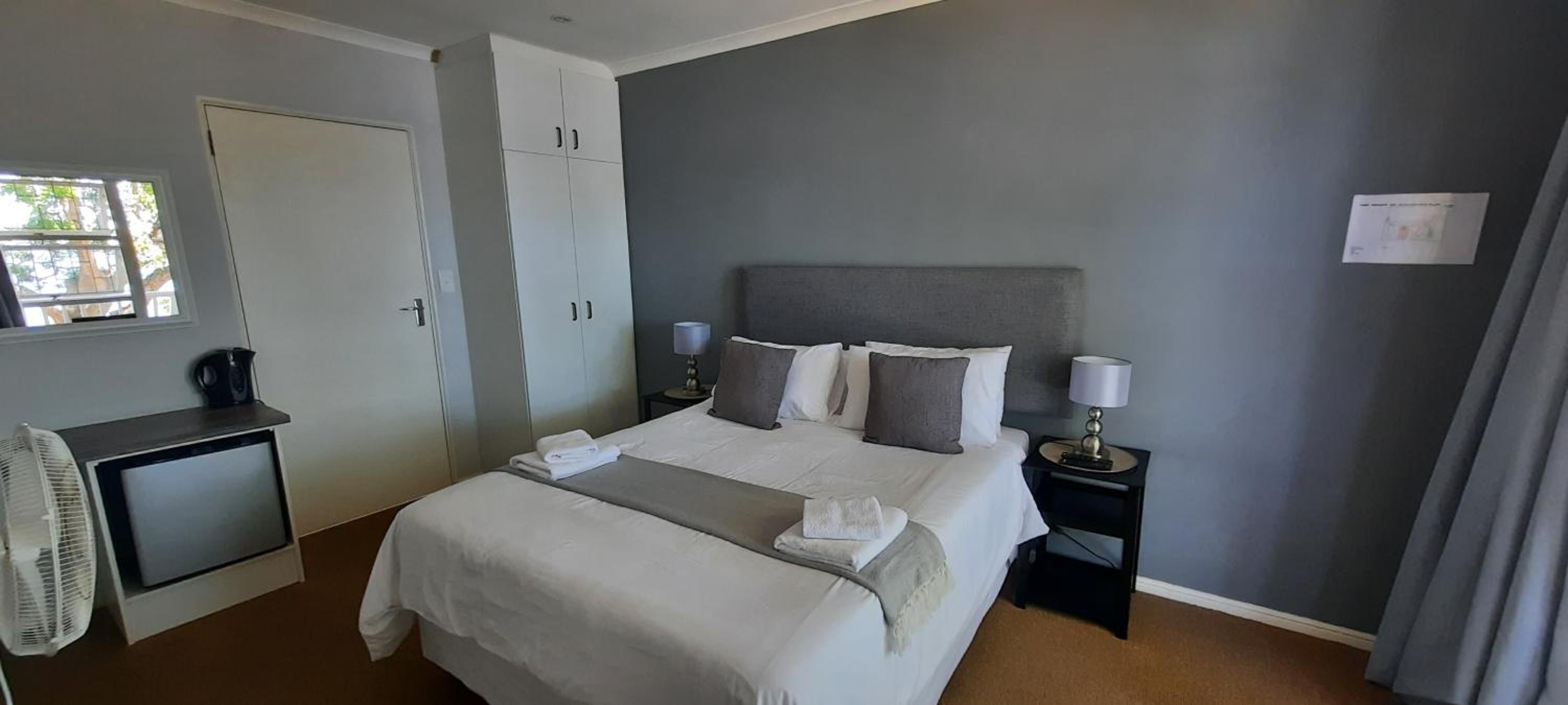 Phoenix Lodge and Waterside Accommodation