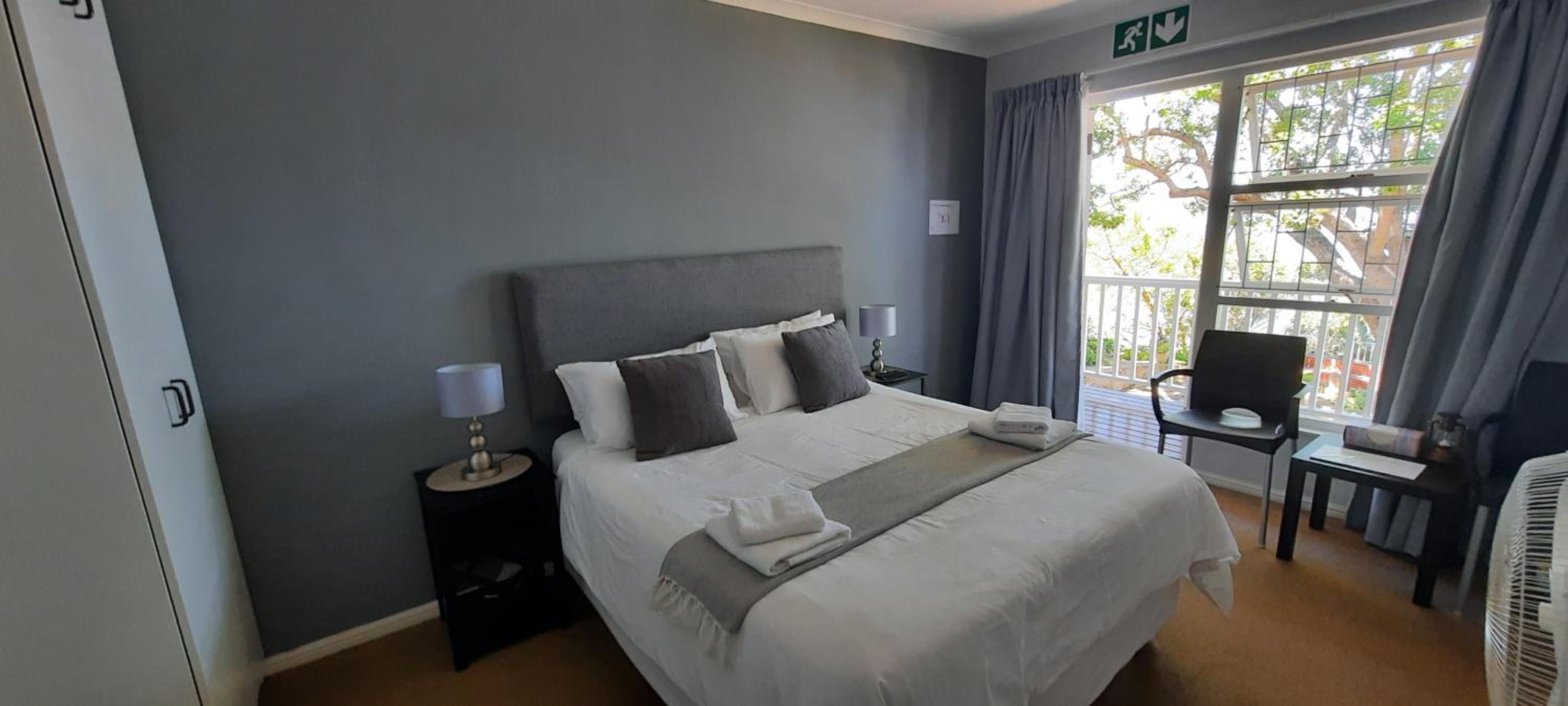 Phoenix Lodge and Waterside Accommodation