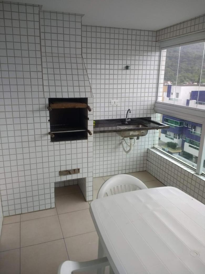 Apartamento para temporada Condomínio Ilha de Noronha Praia Grande SP