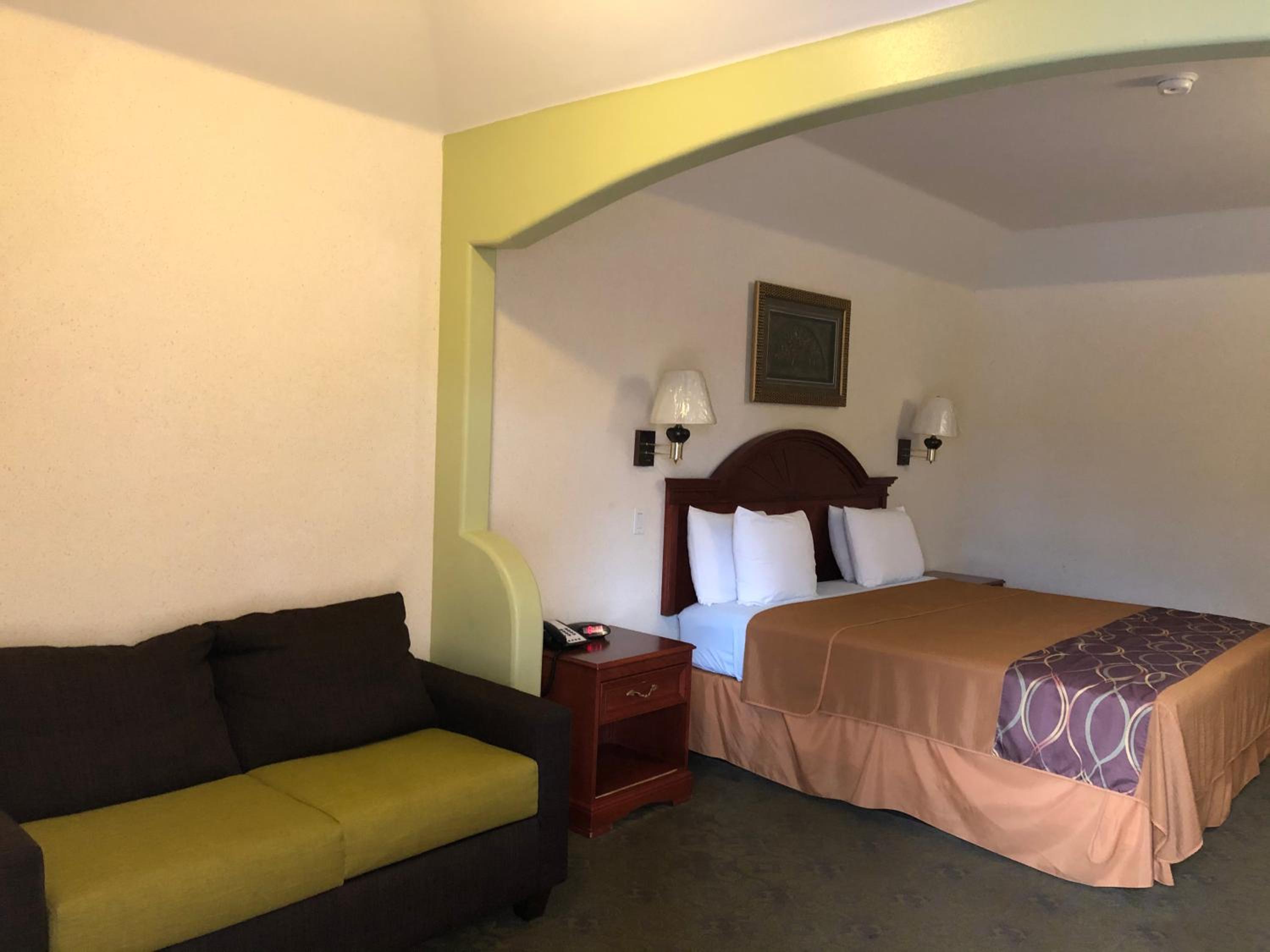 Porter Executive Inn  Suites - Property Image 2