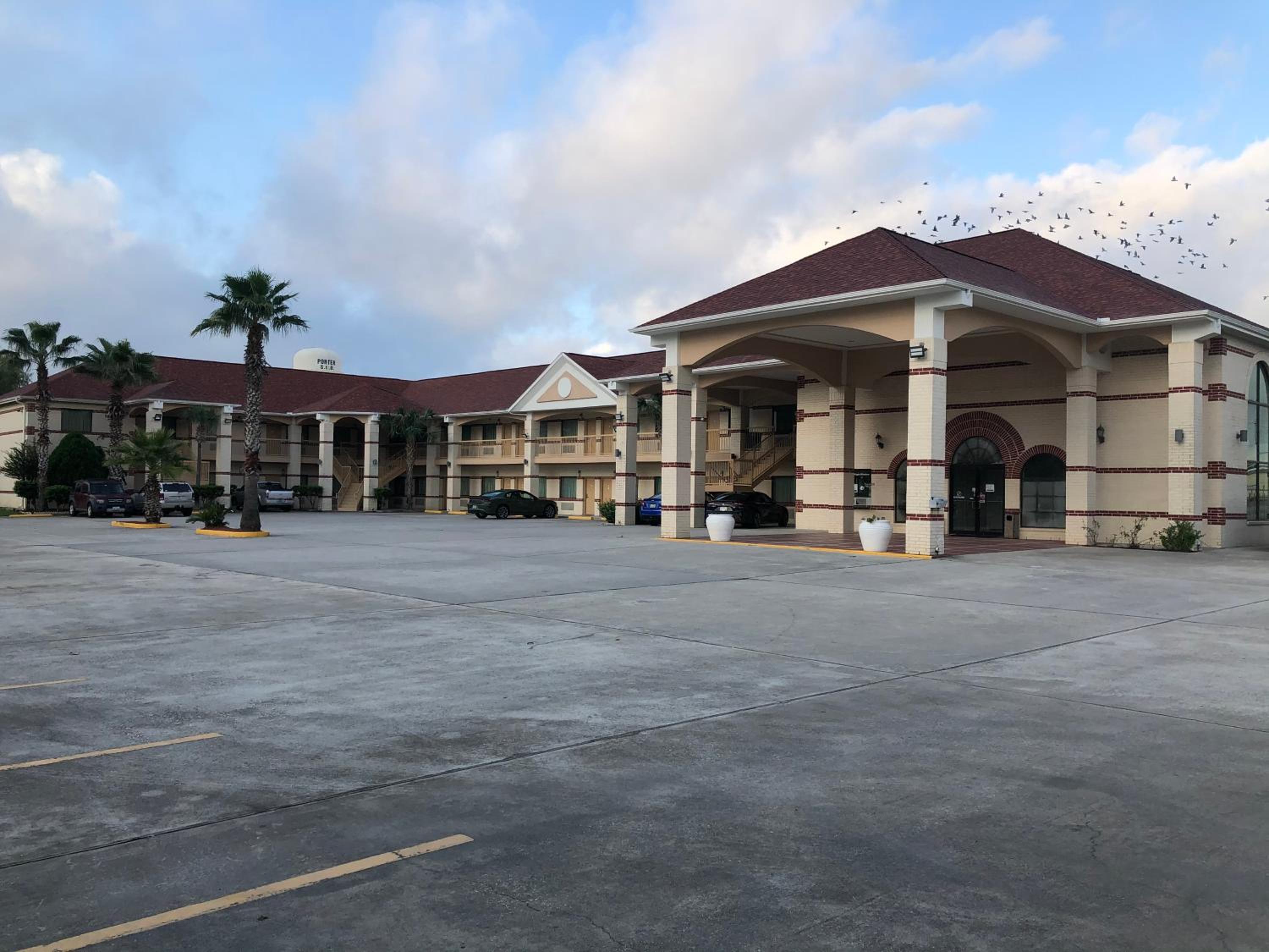 Porter Executive Inn  Suites - Property Image 10