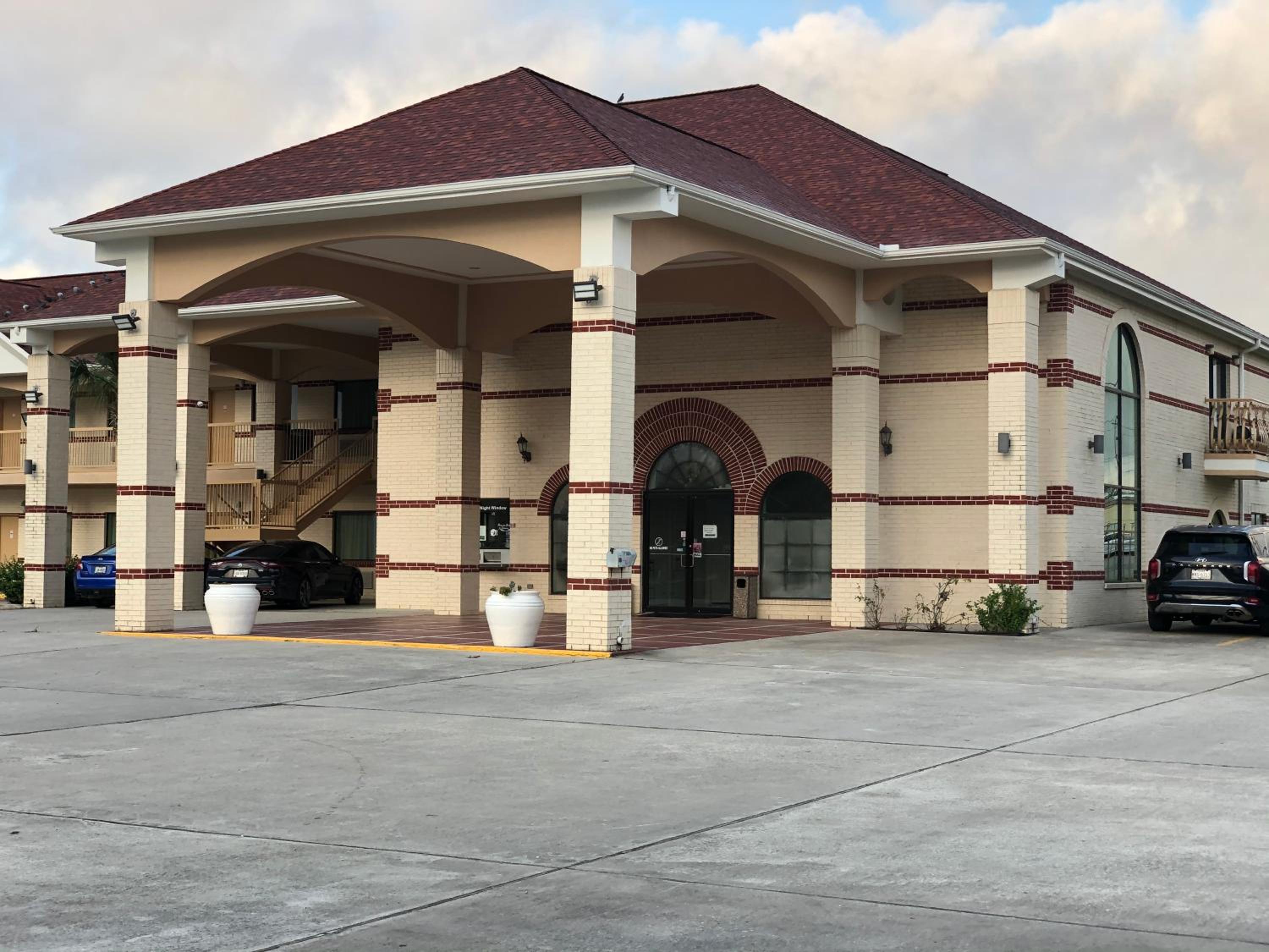 Porter Executive Inn  Suites - Property Image 7