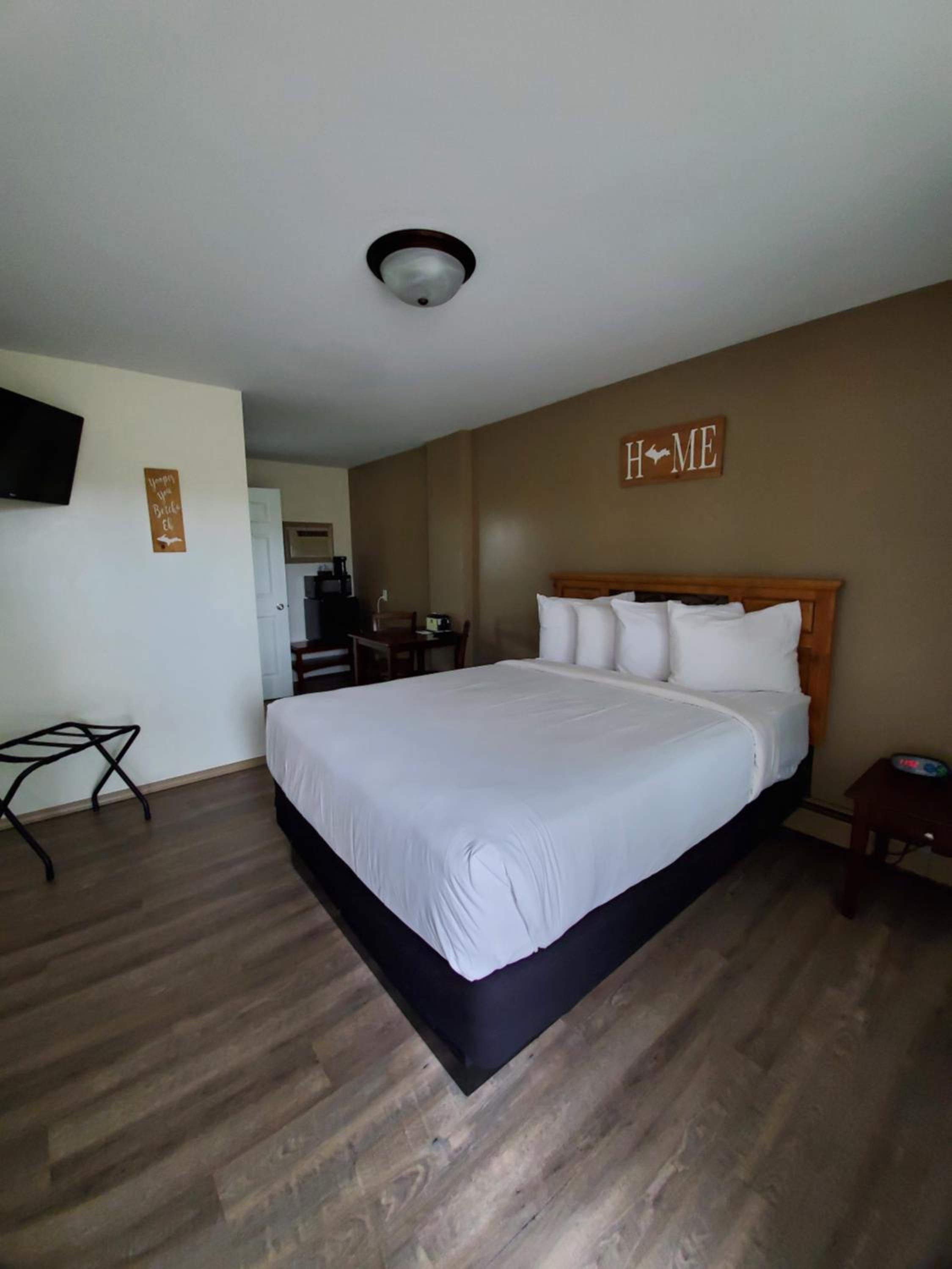 Sunset Lodge Escanaba