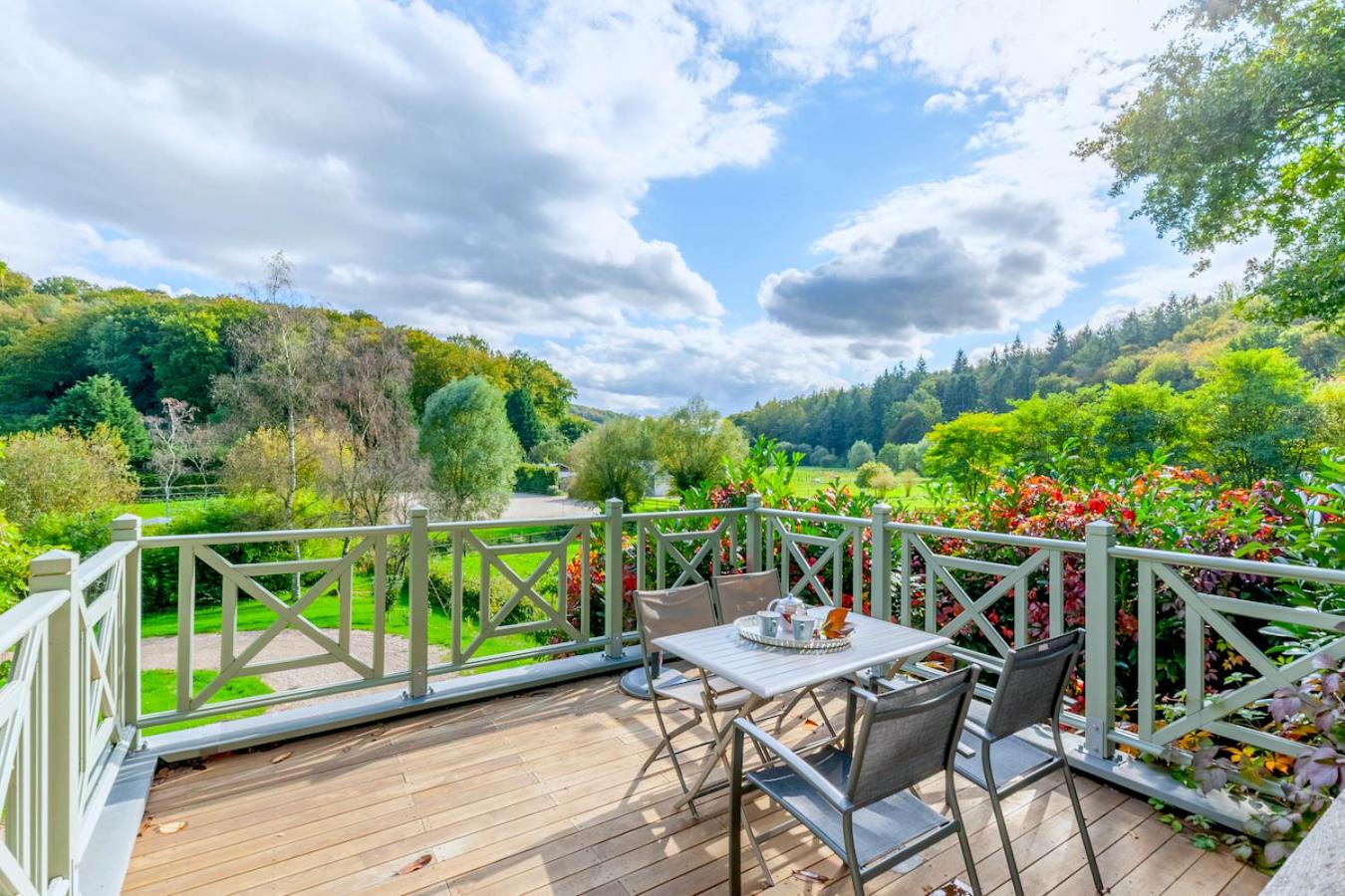 Le Manoir du Perroy view 2