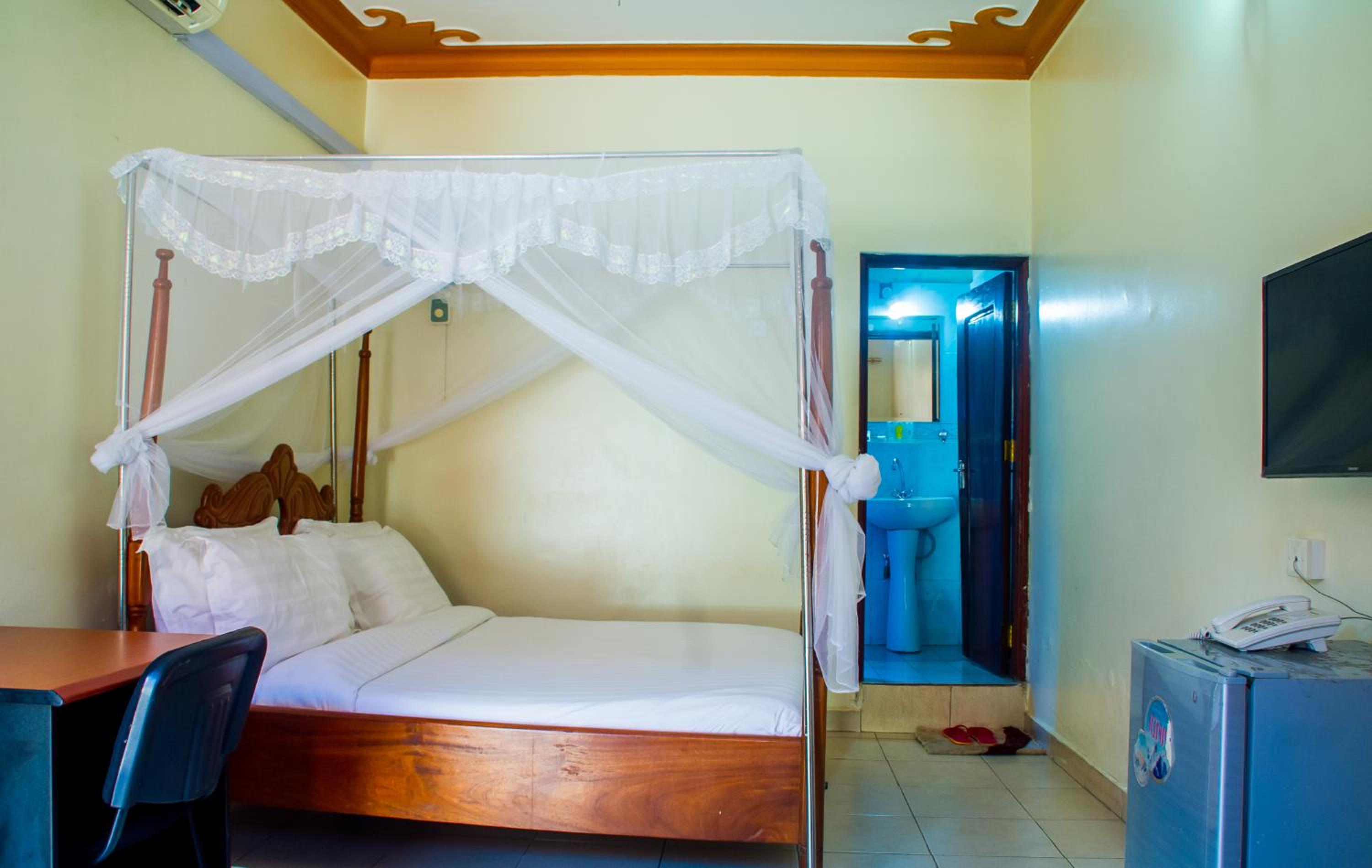 Sandton Hotel Kasese