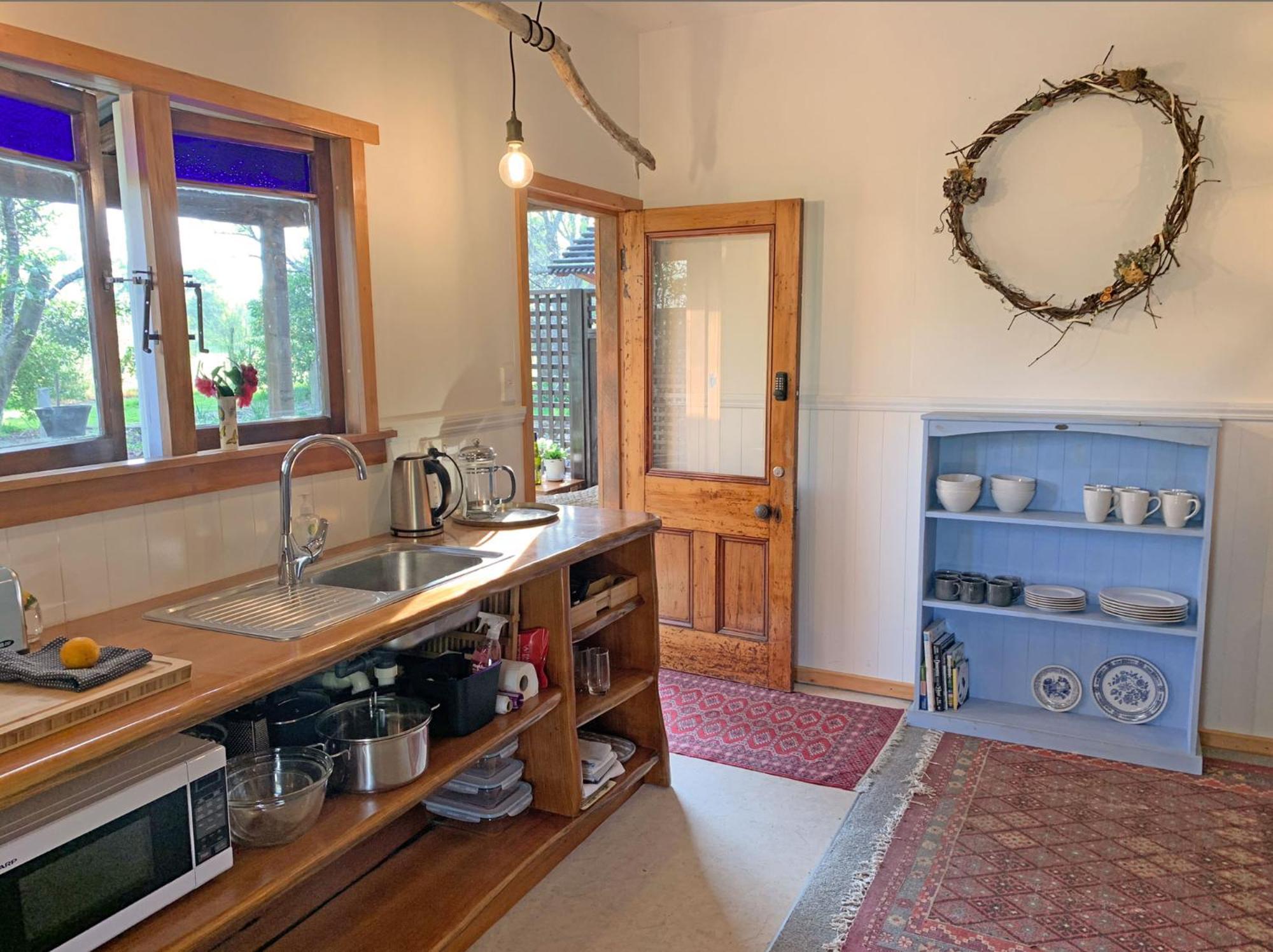 Quail Farm, Colonial charm view 5