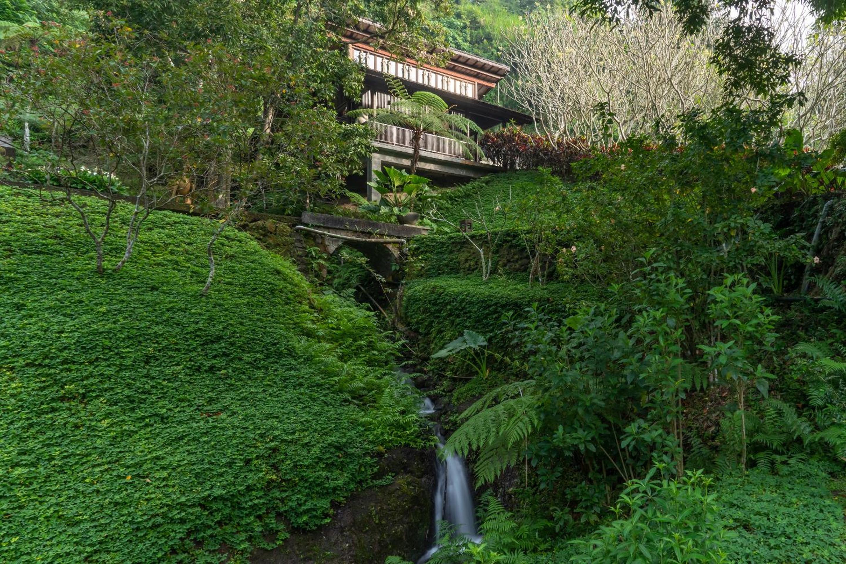 Dua Dari, a Residence by Hadiprana