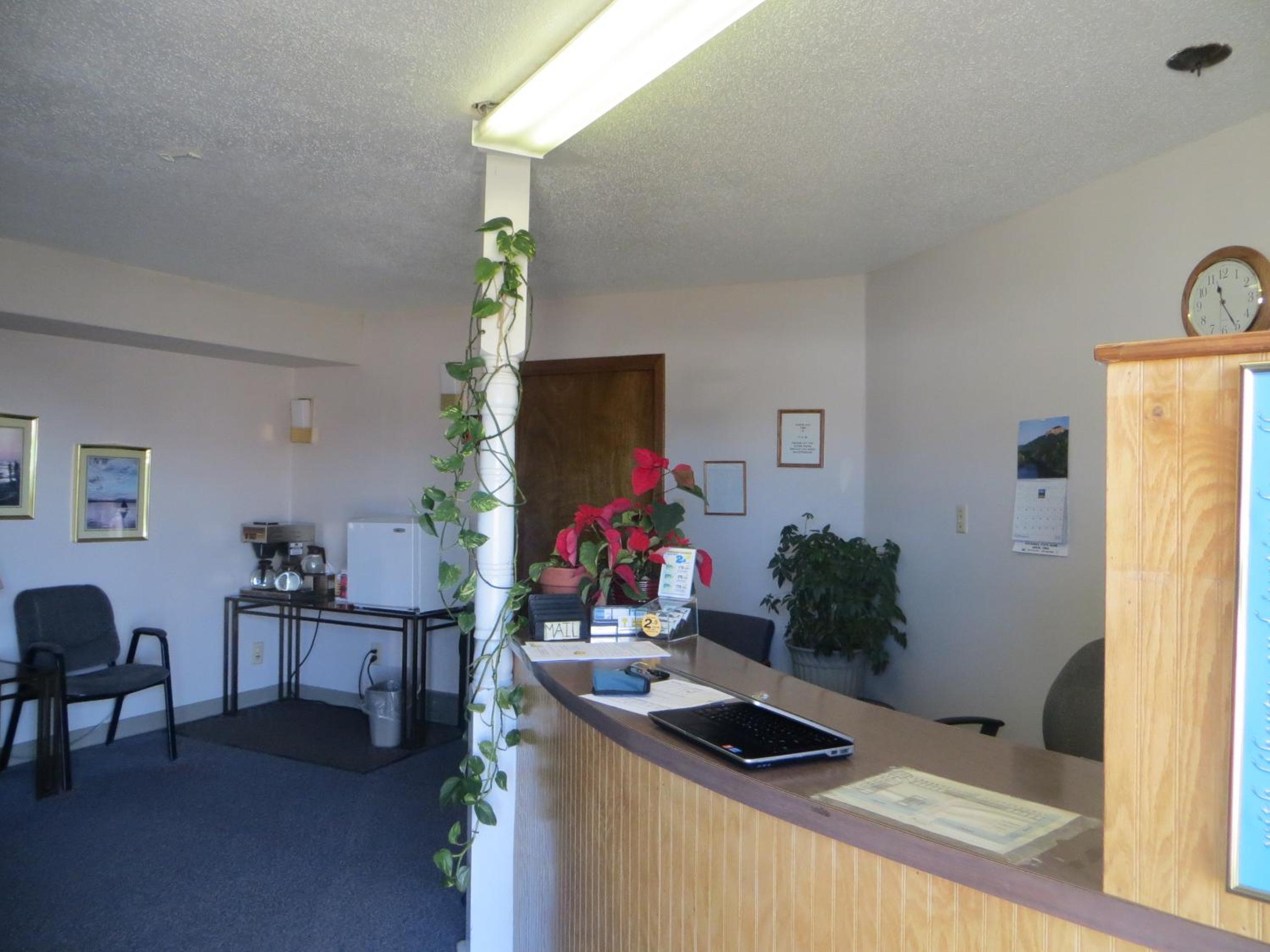 Budget Inn Adair