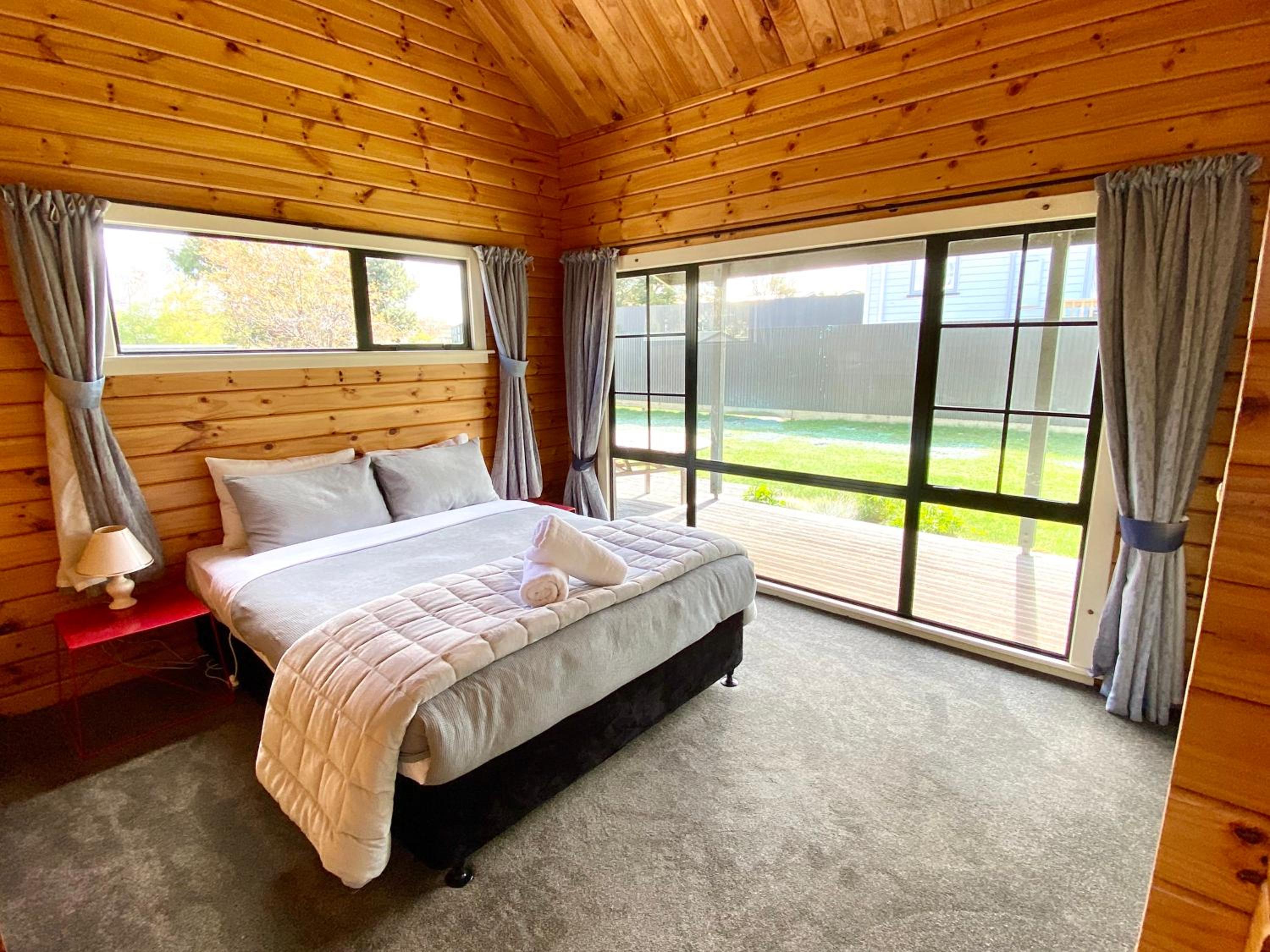 Lockwood on Aorangi view 3