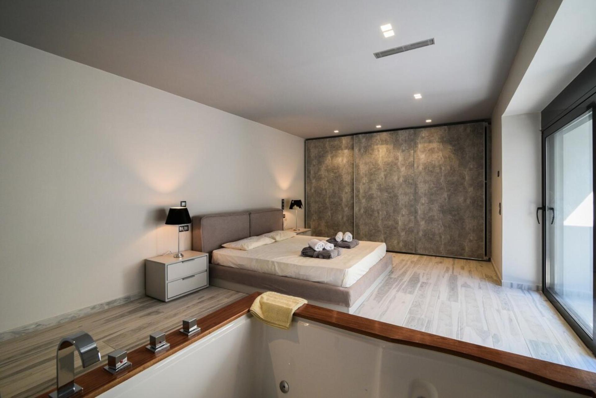 Black Diamond Luxury Beachfront Villa Selenia view 3