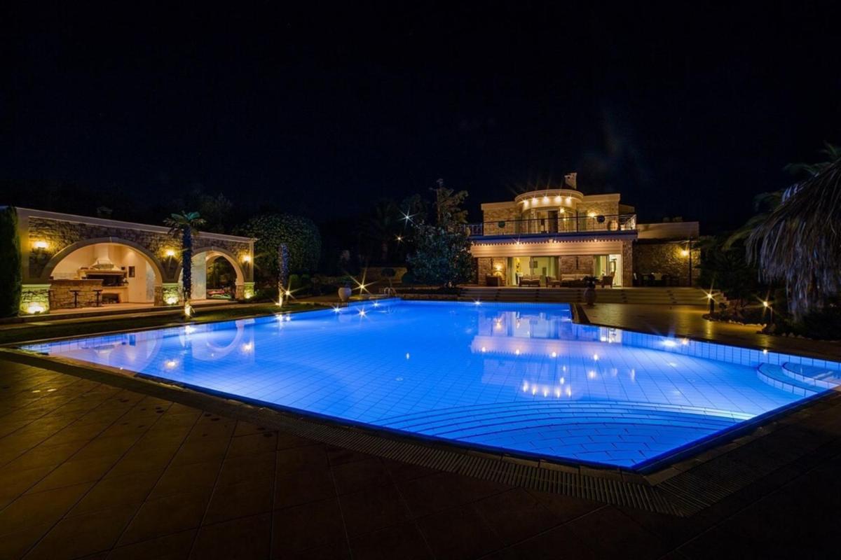 Beautiful pool Villa Sparta in Lagonissi, Athens photo 2