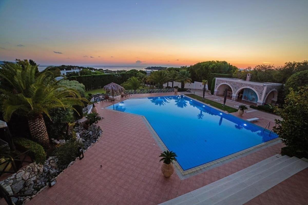 Beautiful pool Villa Sparta in Lagonissi, Athens photo 5