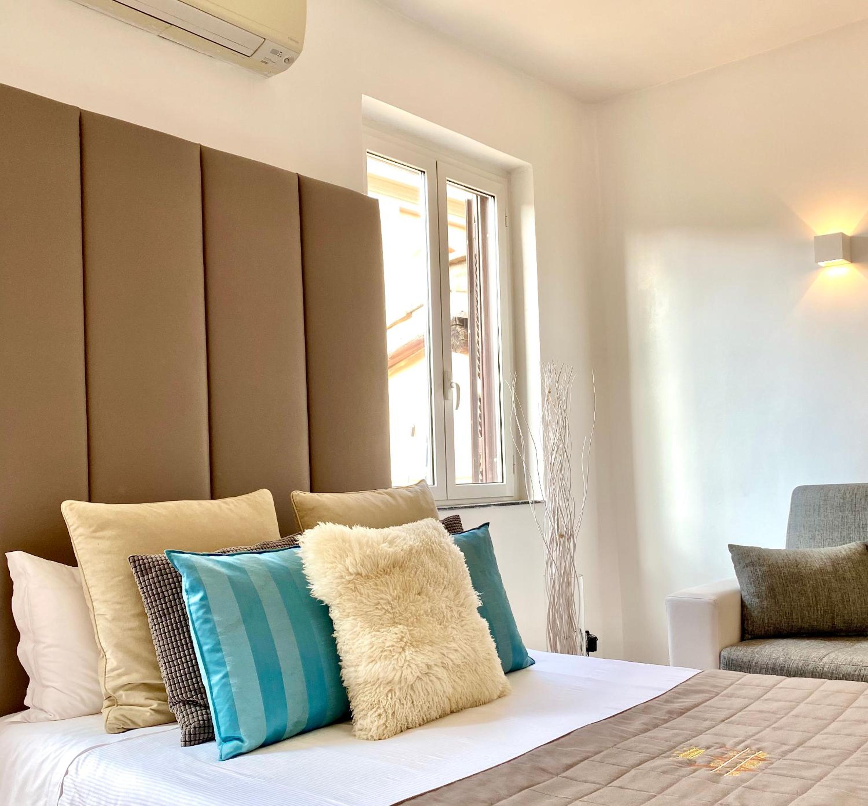 Fontana Di Trevi Luxury Apartments — Rome