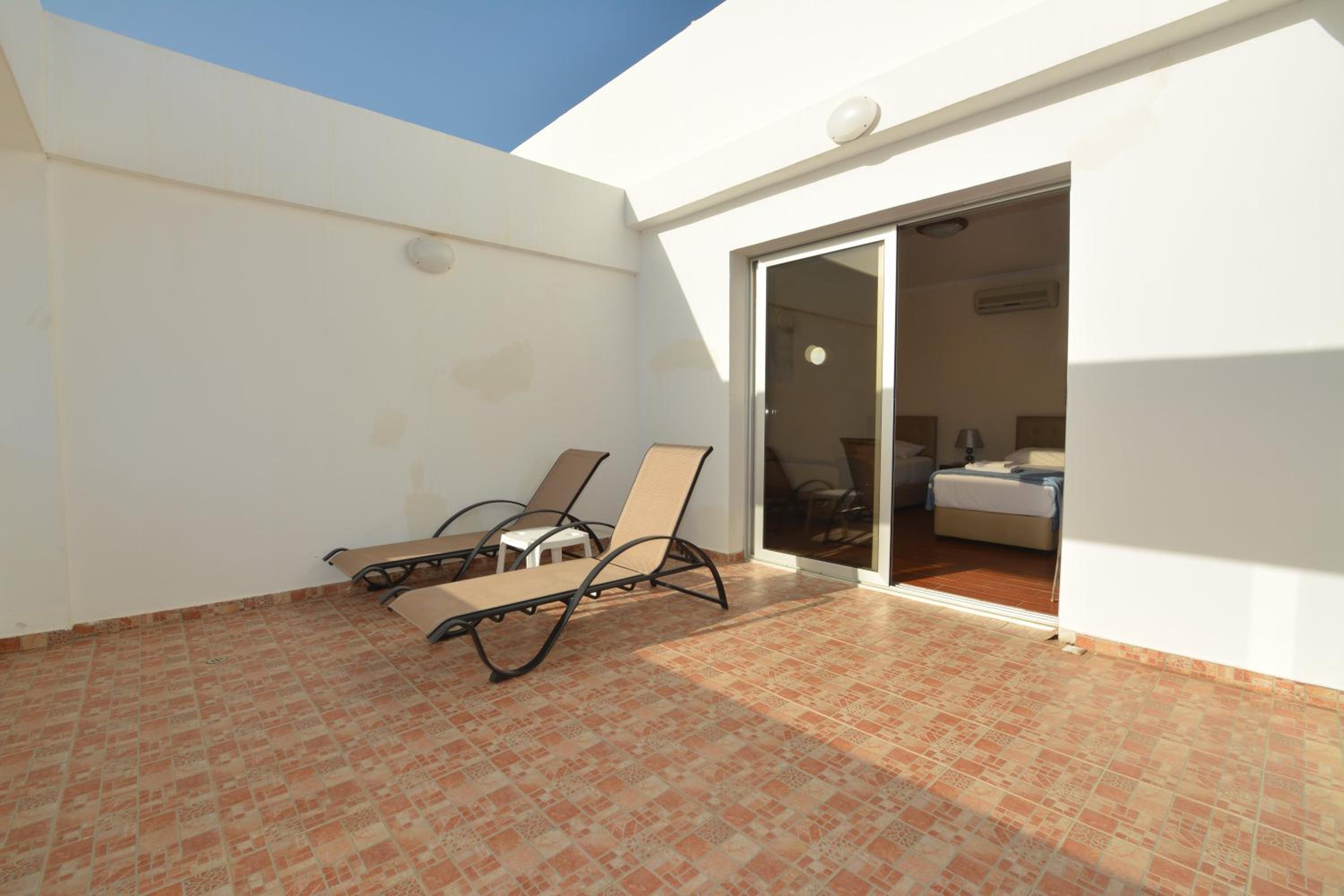 Seafront Protaras Apartments