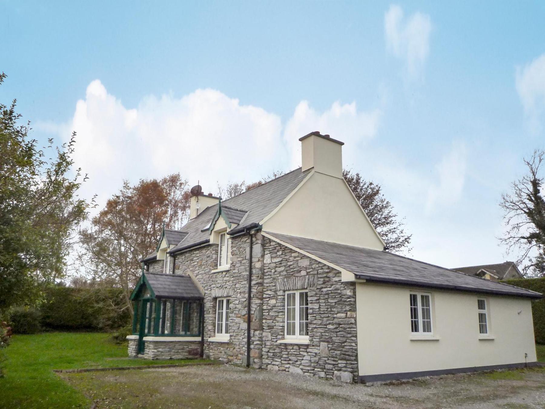 Stone Cottage Kenmare by Trident Holiday Homes view 3