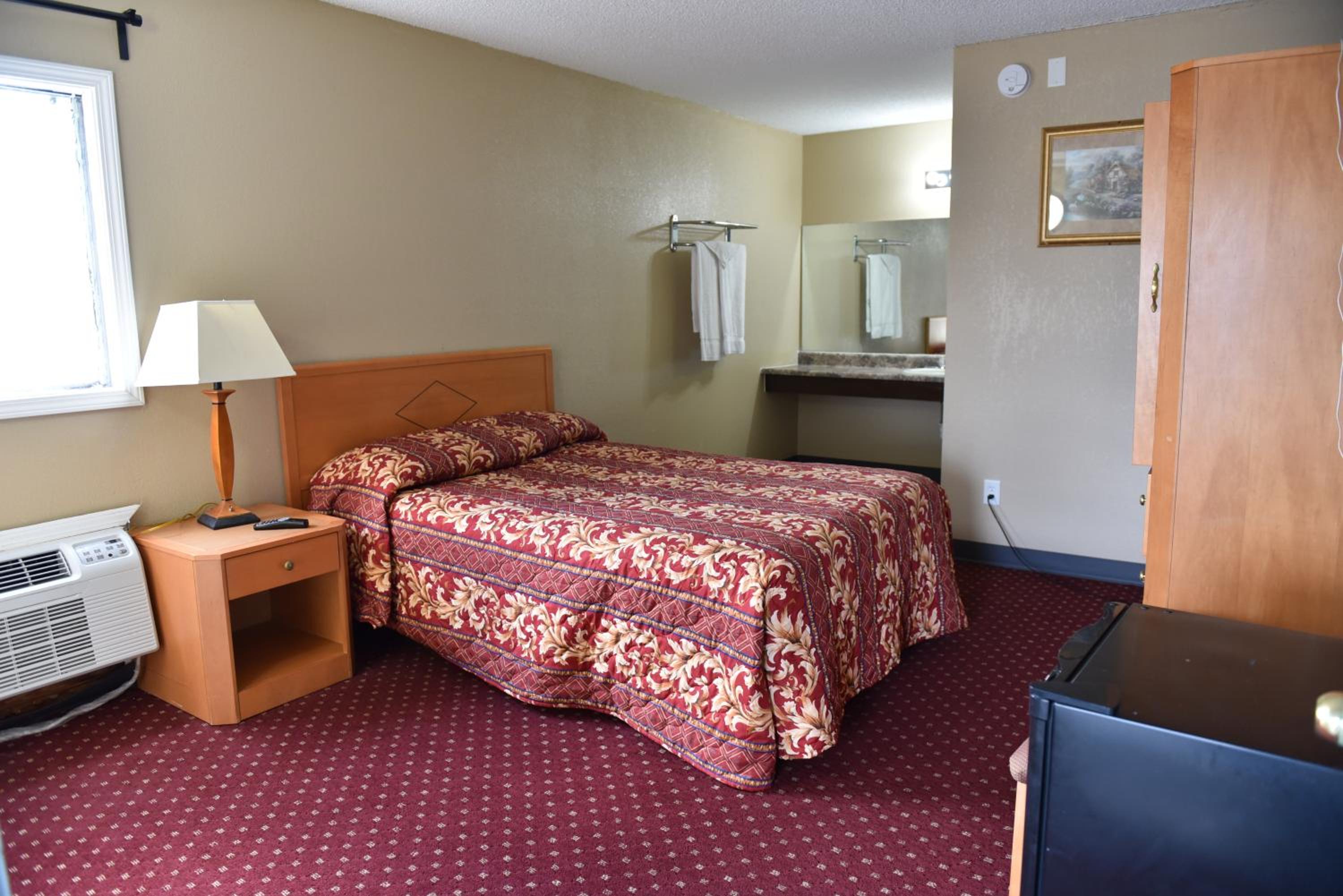 Merrillville Vacations - Knights Inn Merrillville - Property Image 34
