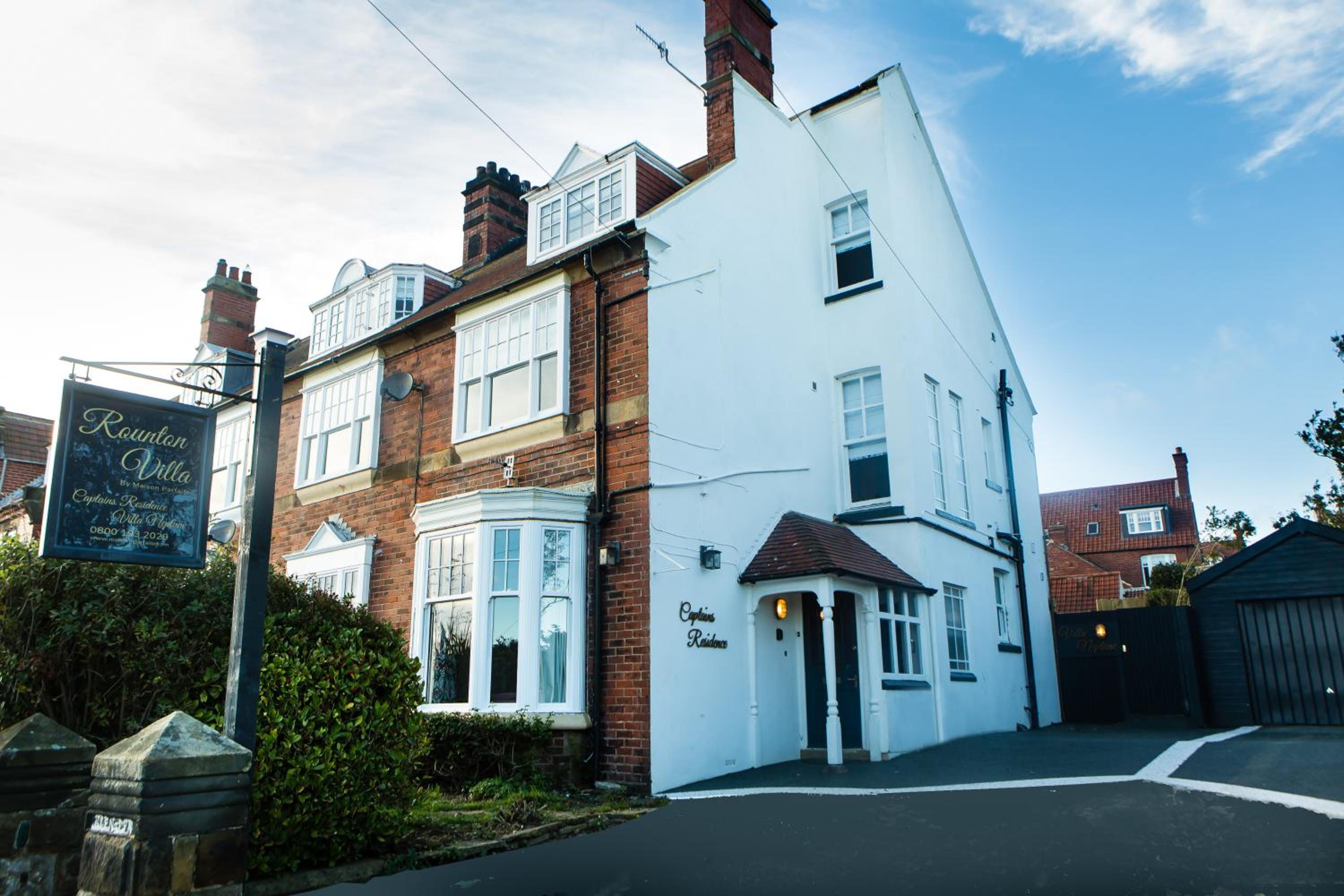 Villa Neptune at Rounton Villa by Maison Parfaite - Hot Tub - Parking - Robin Hoods Bay