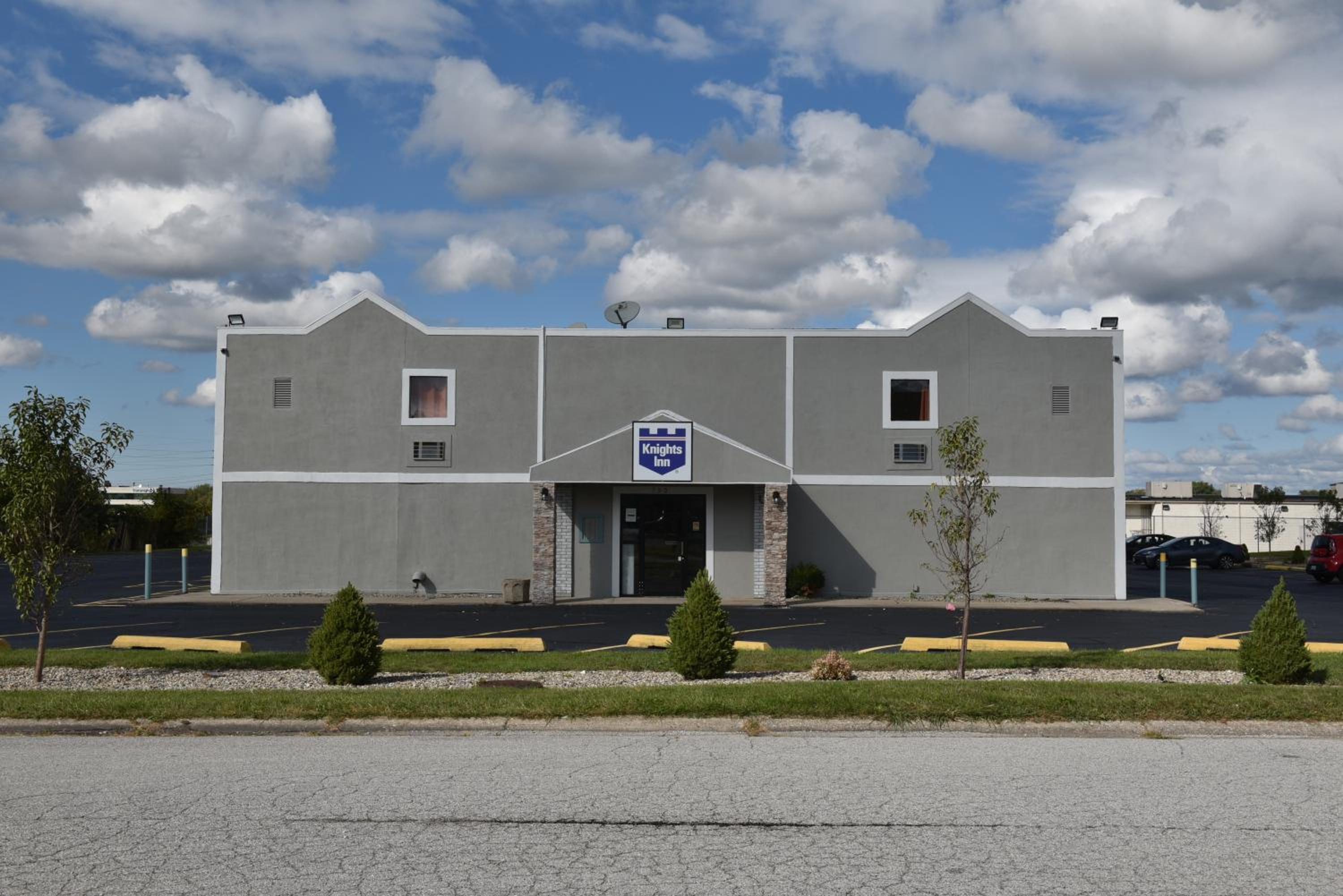 Merrillville Vacations - Knights Inn Merrillville - Property Image 36