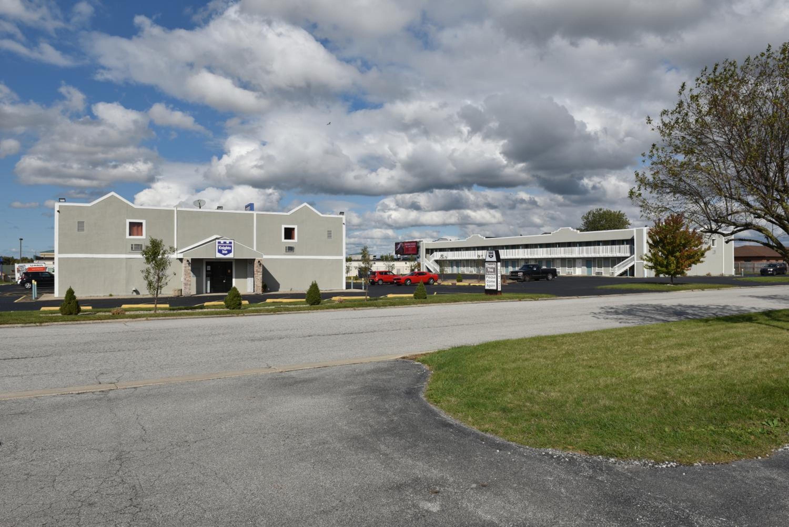 Merrillville Vacations - Knights Inn Merrillville - Property Image 4