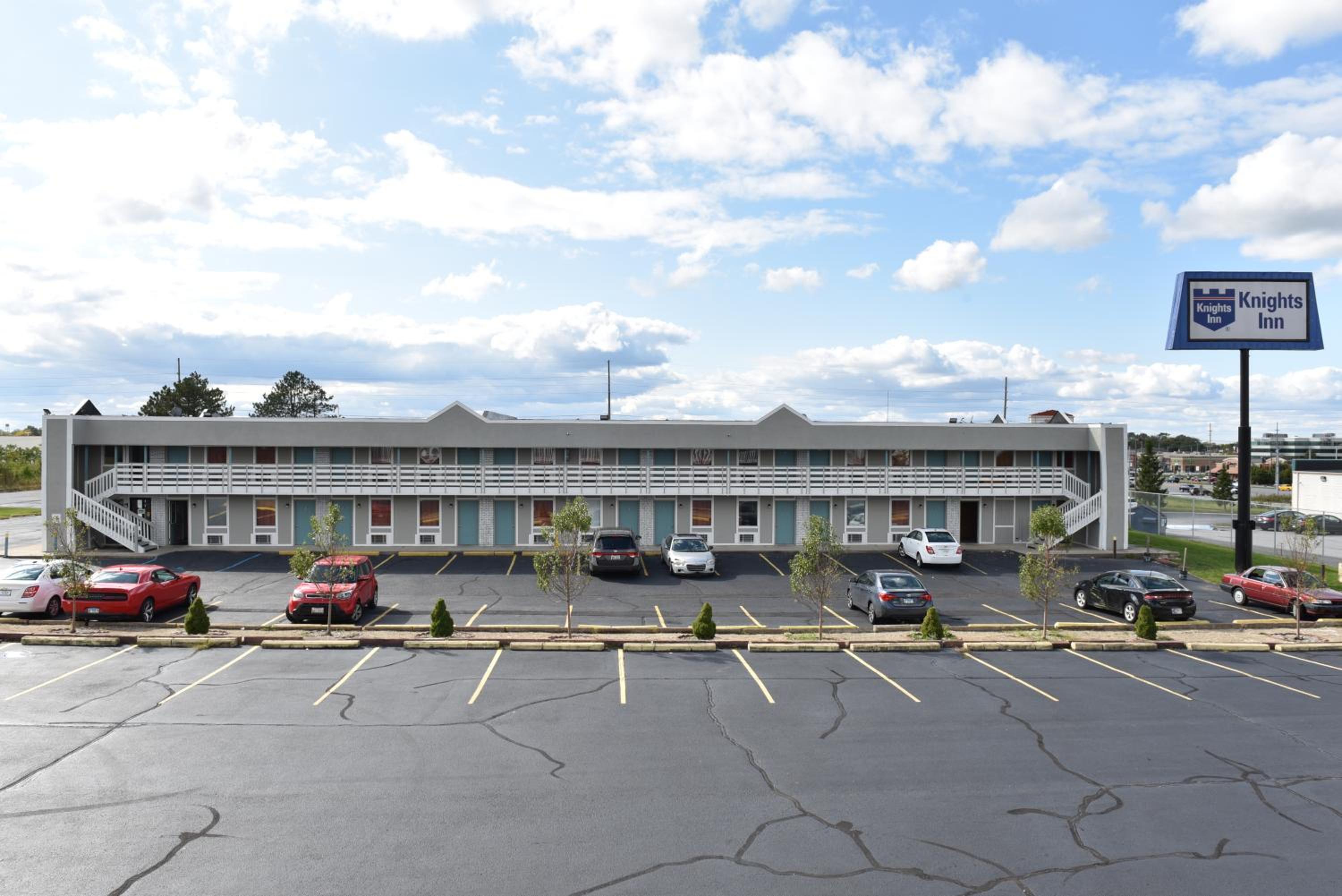Merrillville Vacations - Knights Inn Merrillville - Property Image 6