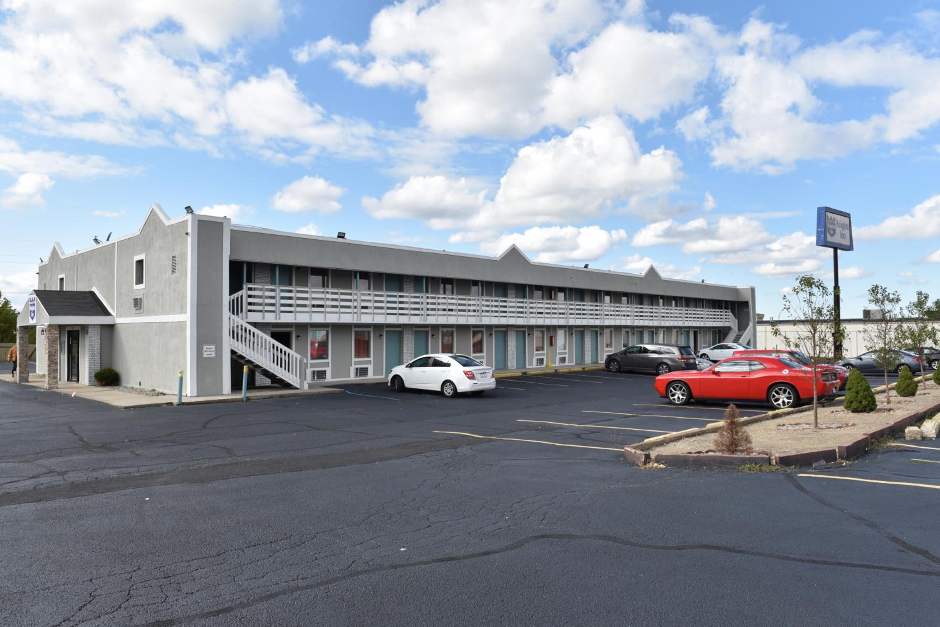 Merrillville Vacations - Knights Inn Merrillville - Property Image 7