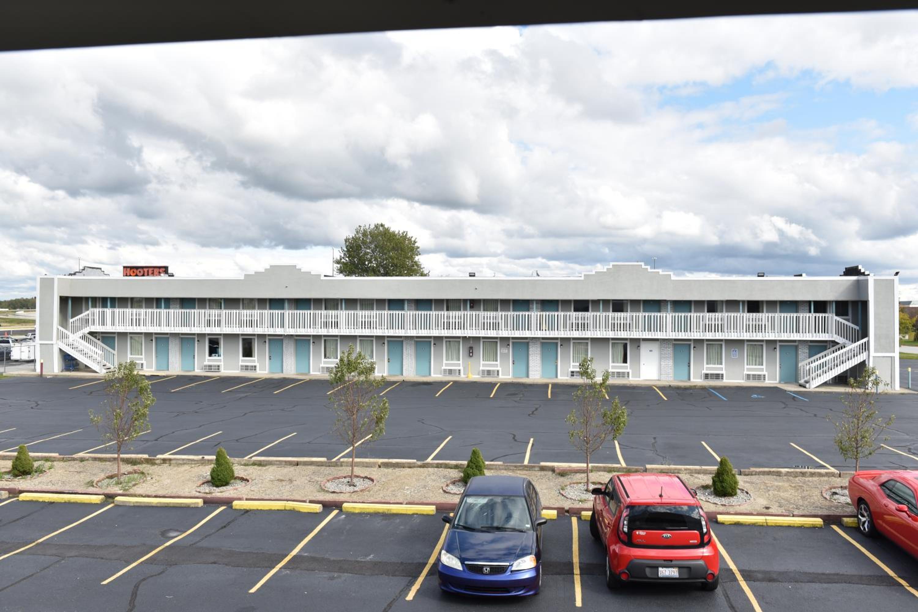 Merrillville Vacations - Knights Inn Merrillville - Property Image 9