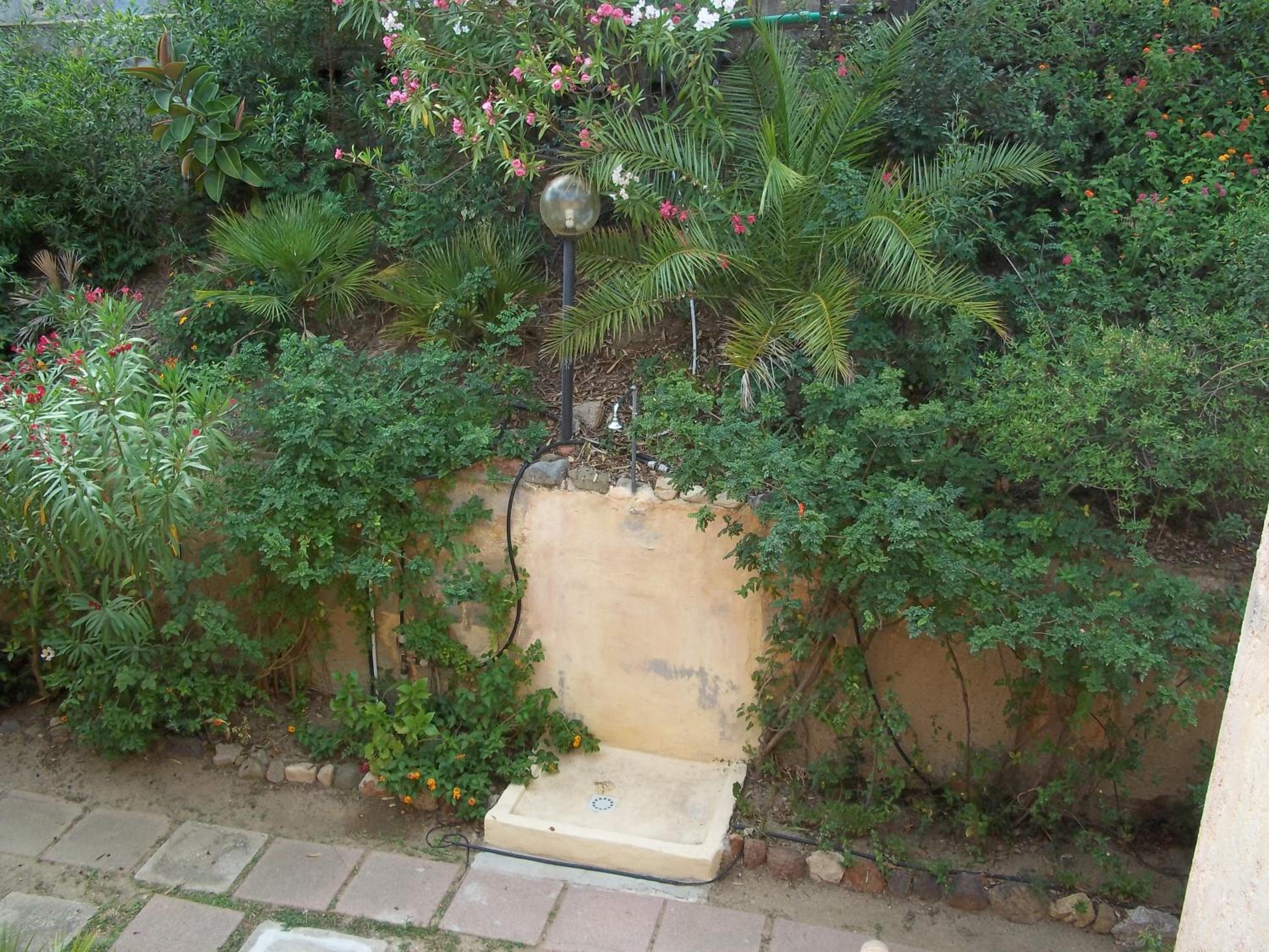 Photo 33