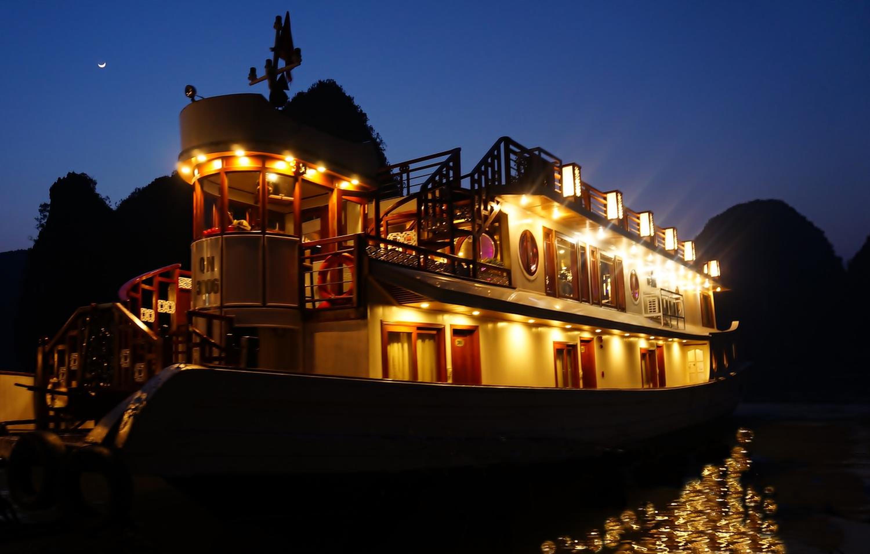 Oriental Sails Cruise