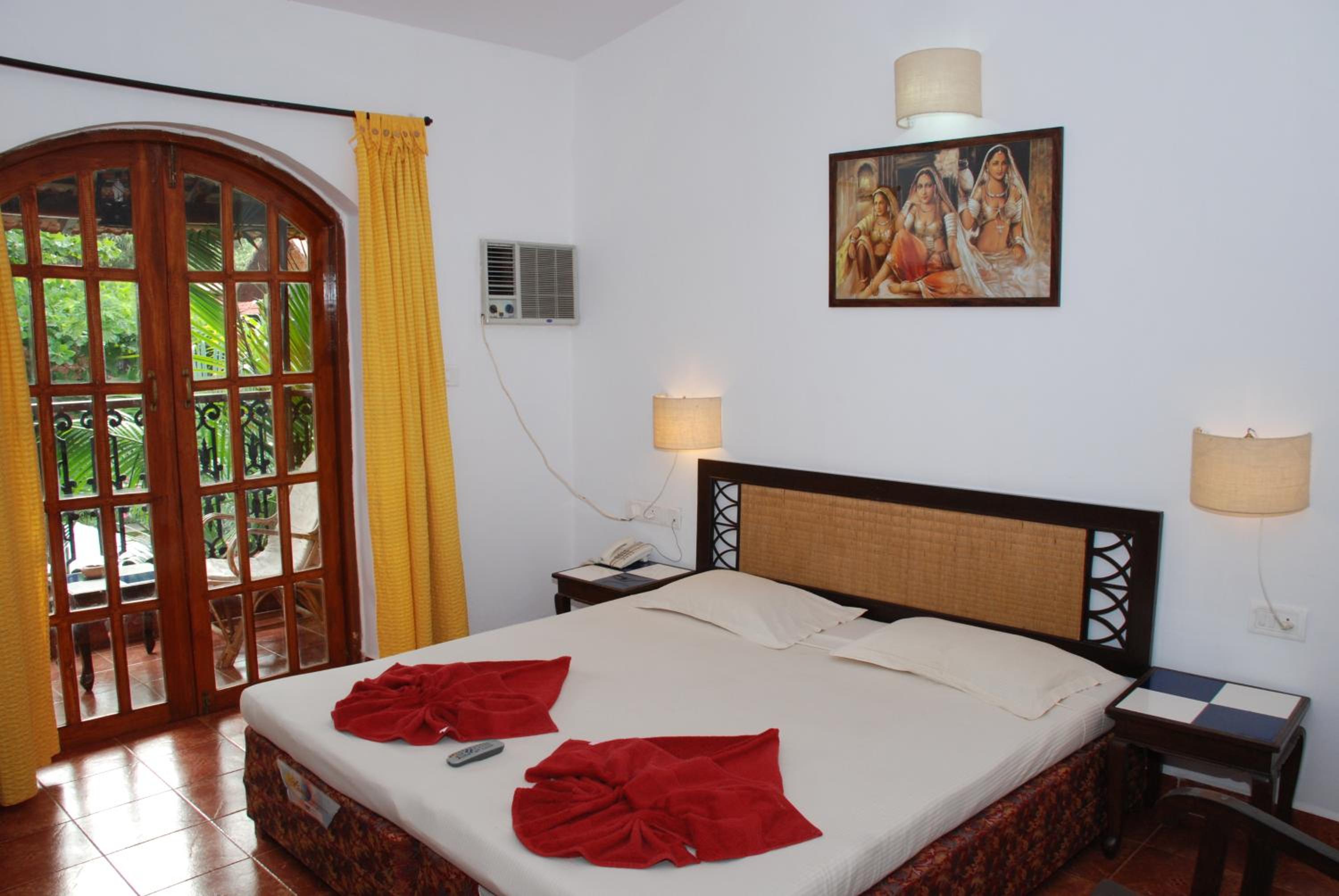 Sea Breeze Beach Resort Candolim, Goa