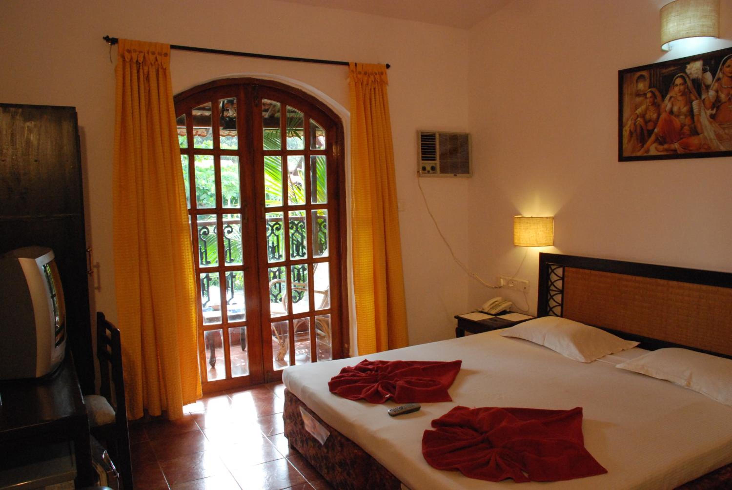 Sea Breeze Beach Resort Candolim, Goa