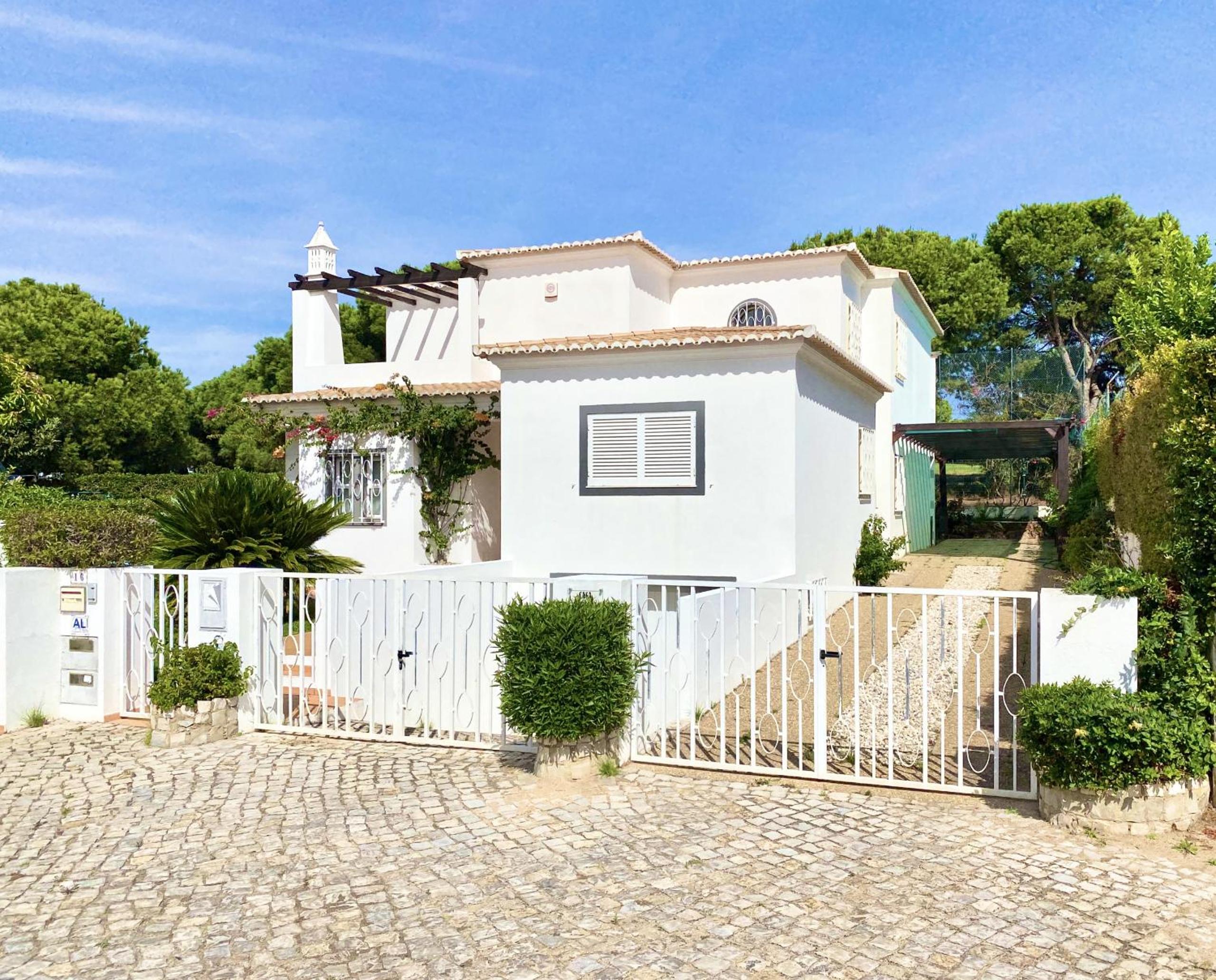 Hotel Vila Pereira - Private Pool - Vilamoura - Image 1