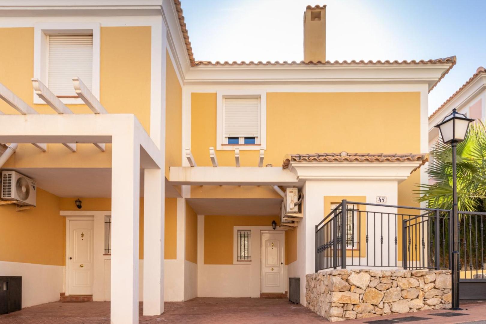 Casa la Rosaleda view 3