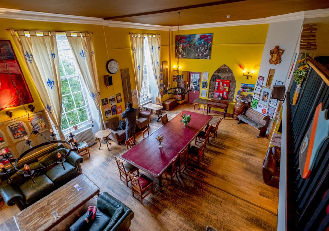 Castle Rock Hostel - Adults Only