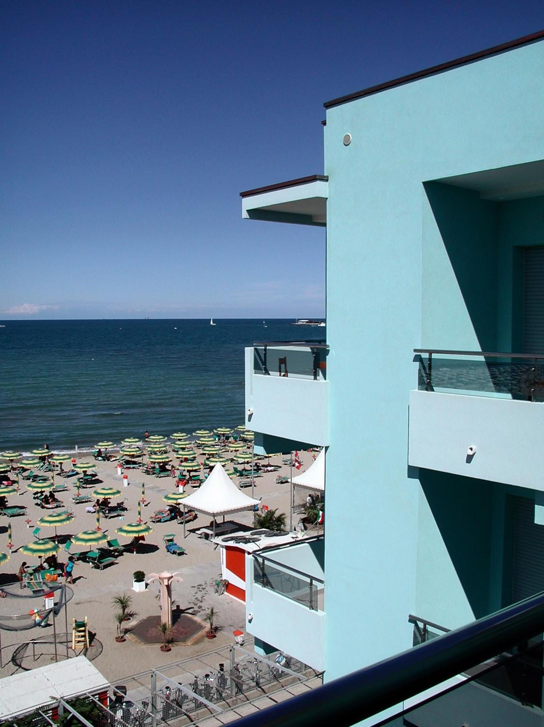 balcony